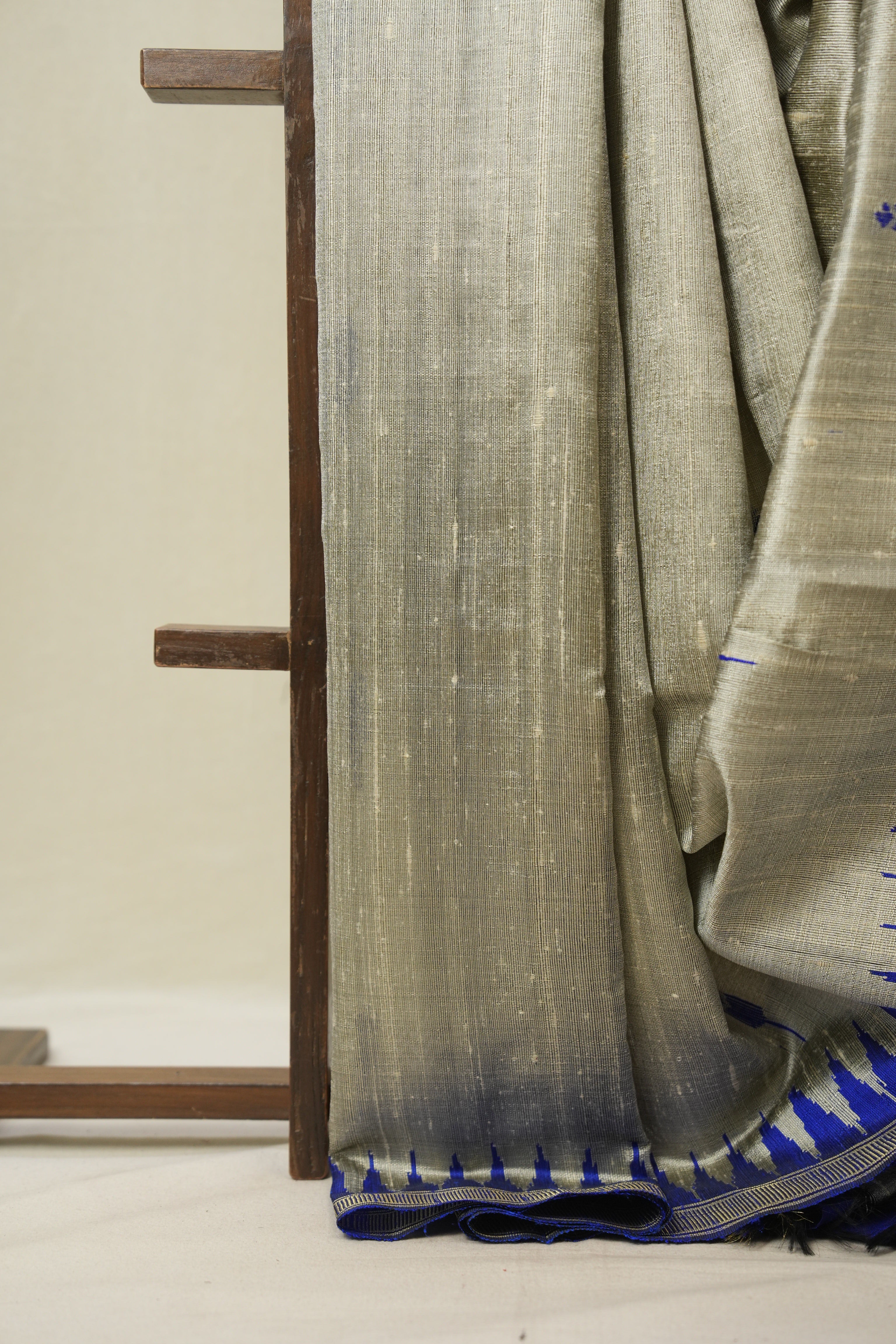 Grey Raw Silk Saree - SRGRSS979