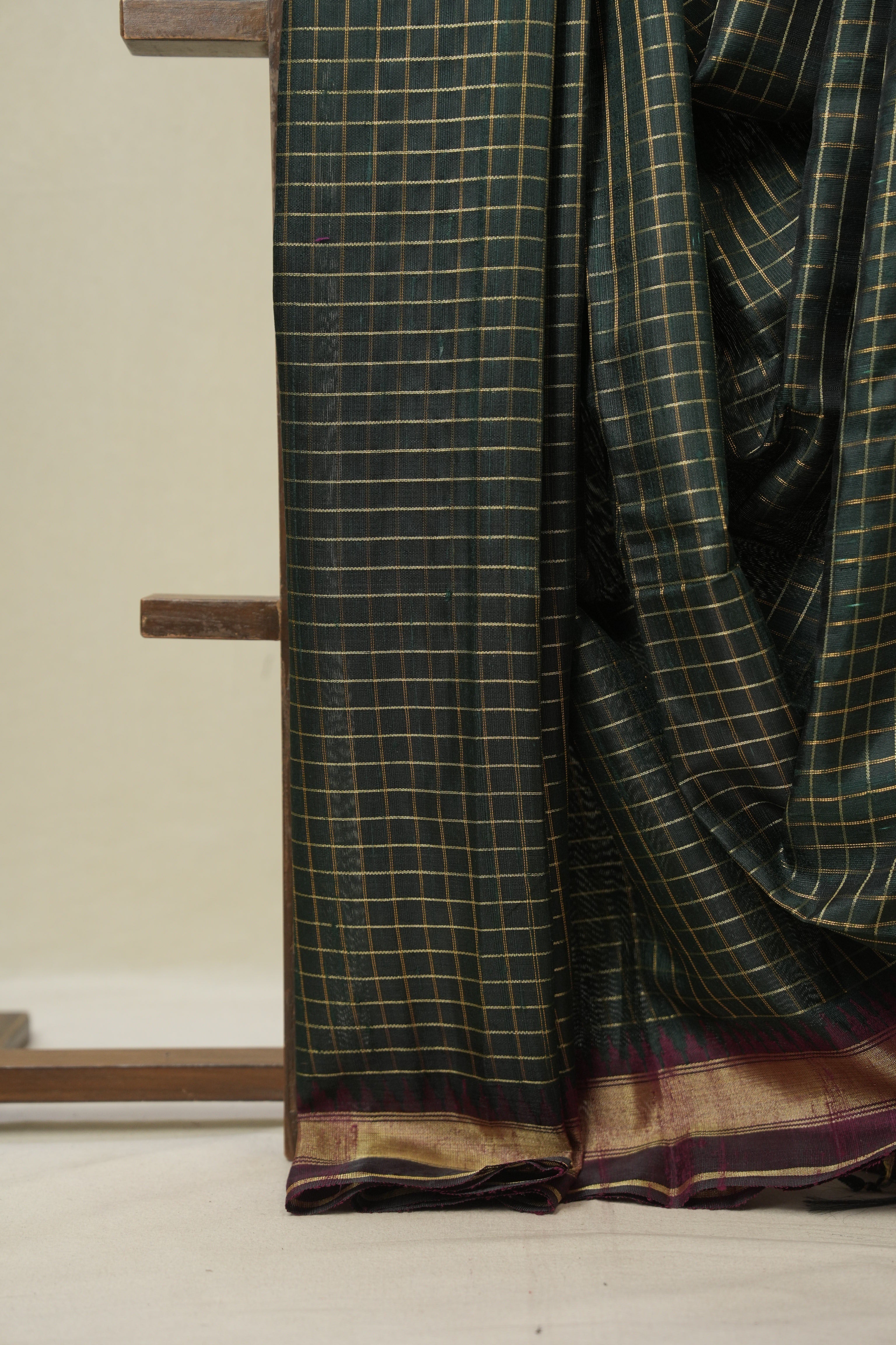Green Raw Silk Saree - SRGRSS982