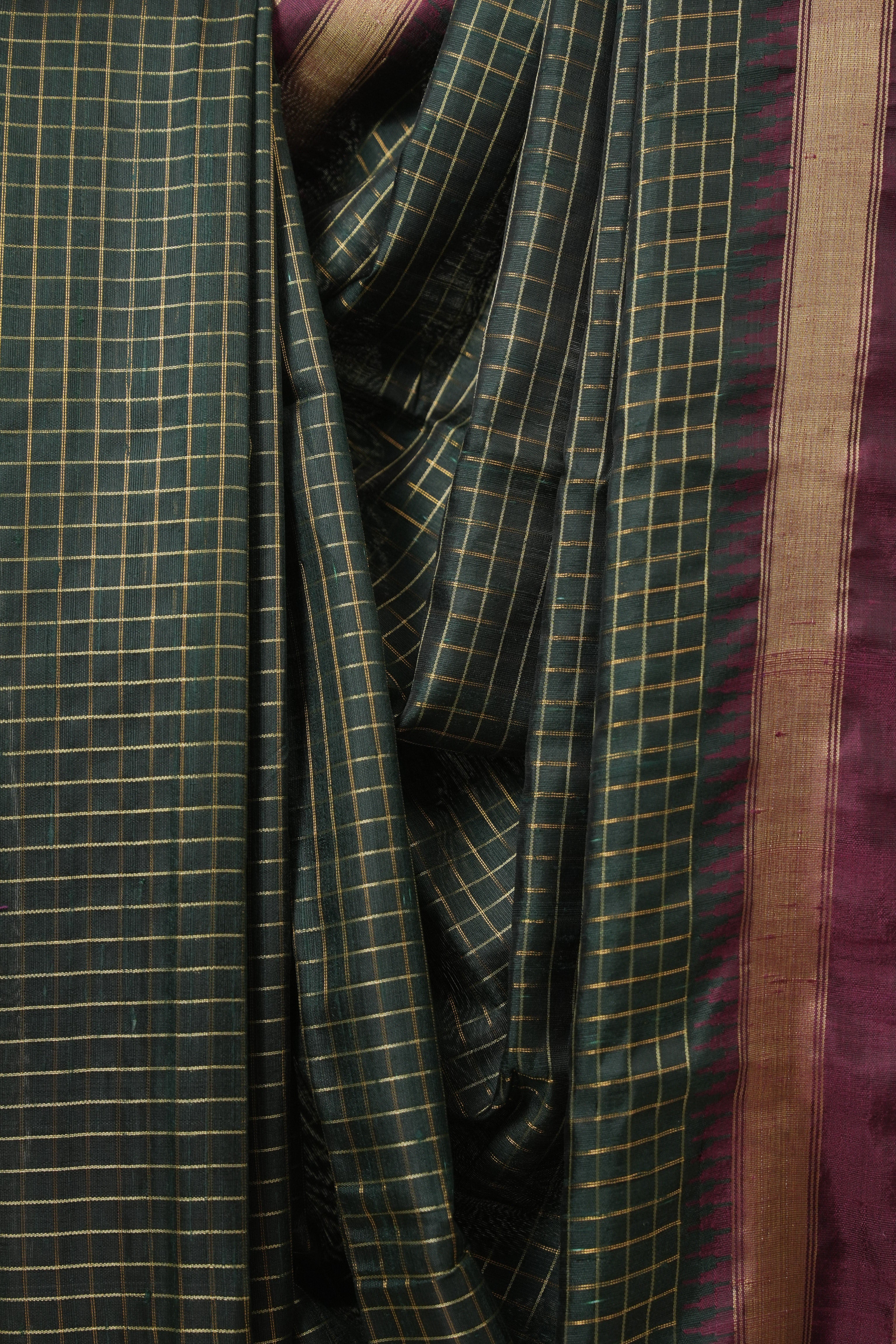 Green Raw Silk Saree - SRGRSS982