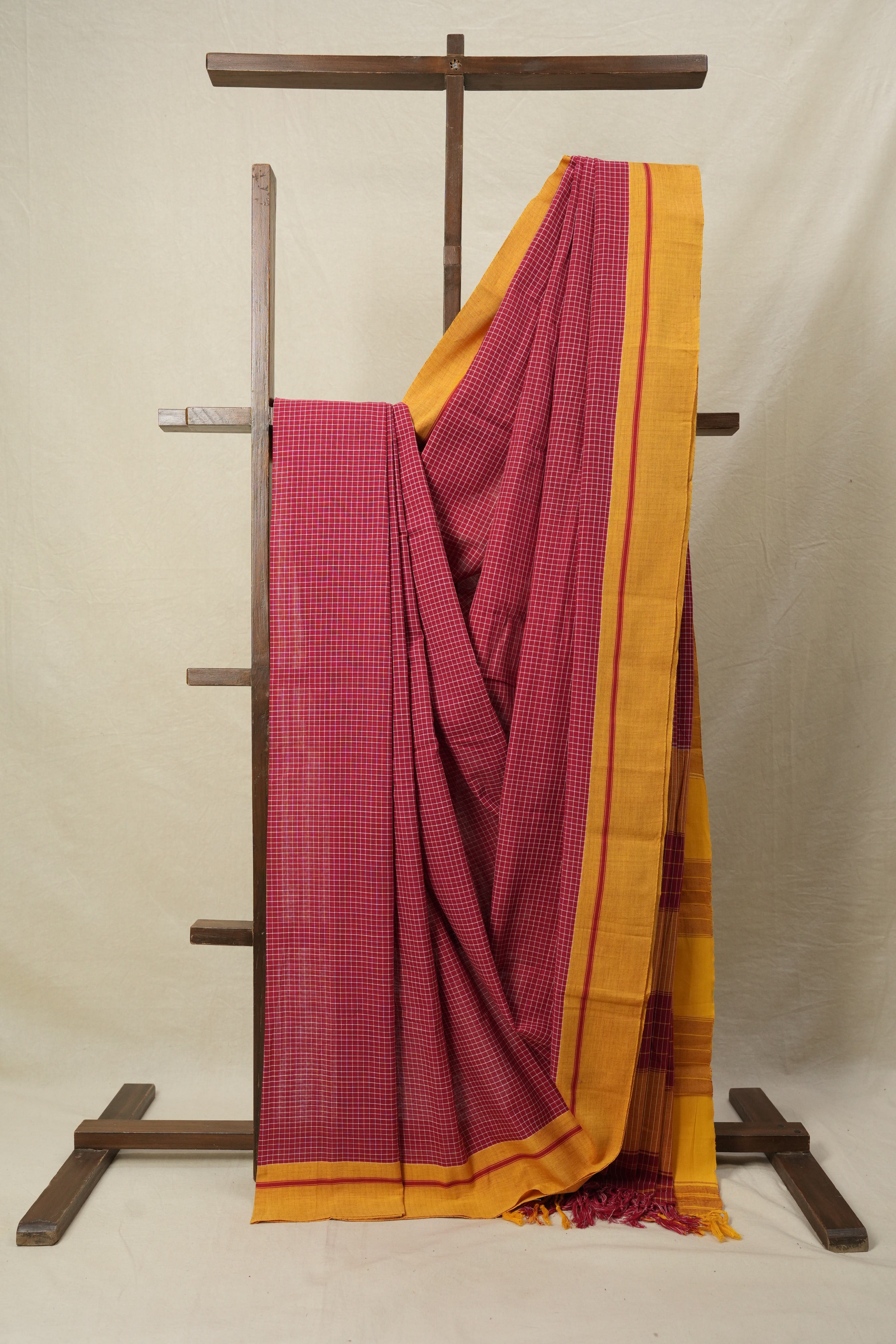 Red Big Checks Cotton Patteda Anchu Saree - SRRPAS172