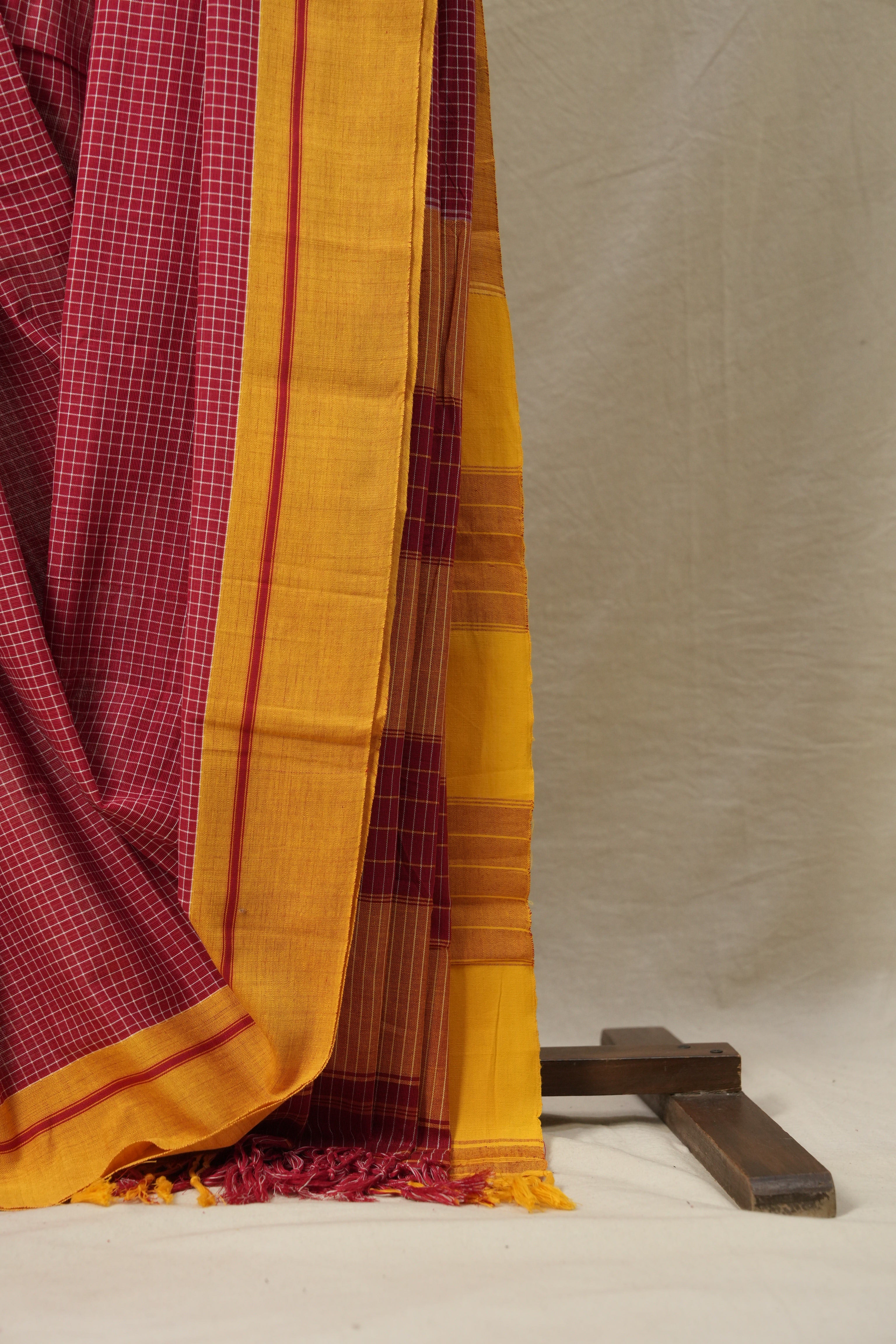 Red Big Checks Cotton Patteda Anchu Saree - SRRPAS172