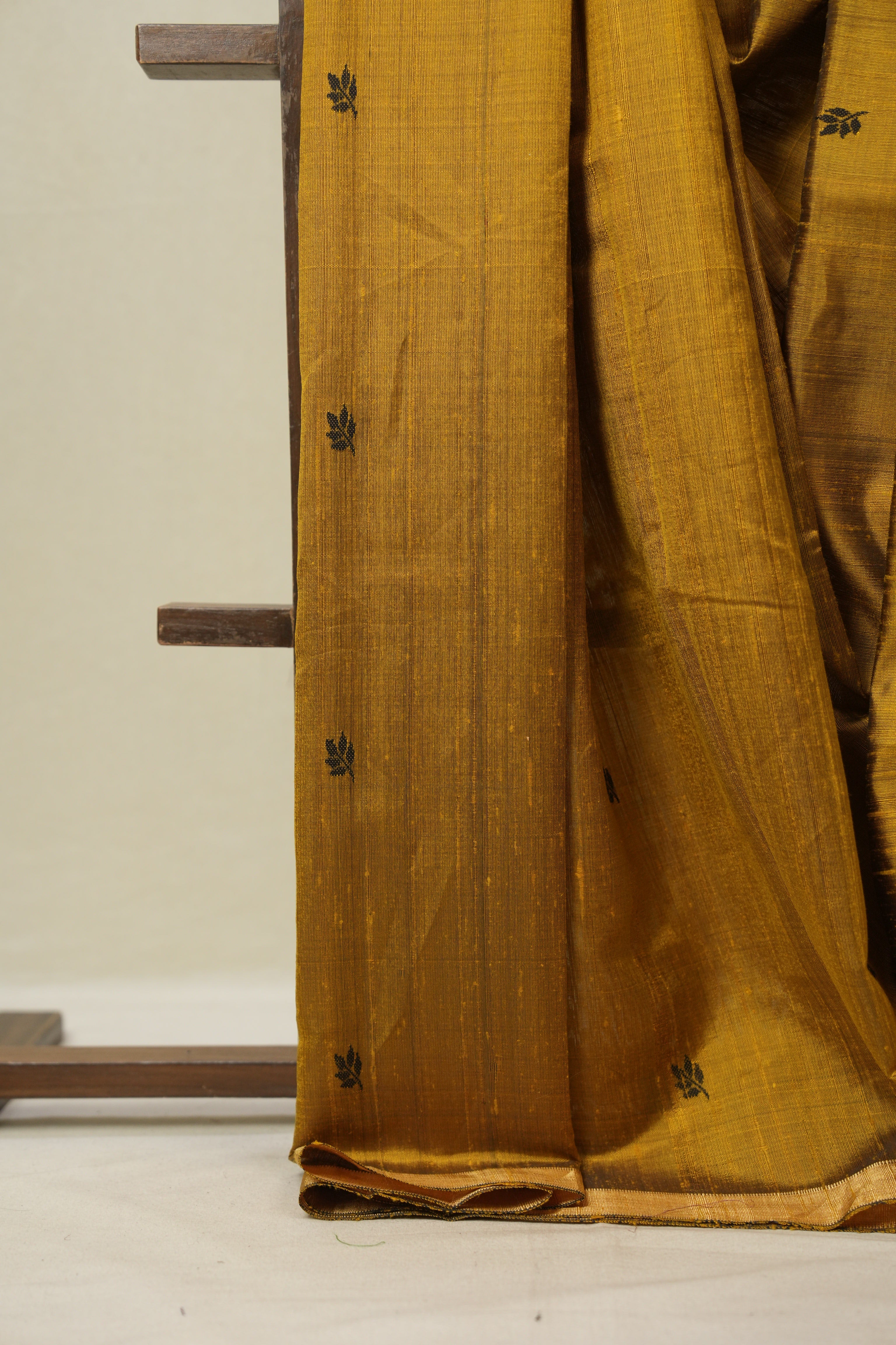 Mustard Raw Silk Saree - SRMRSS972
