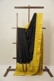 Black Cotton Silk Saree With Maheshwari Border - SRBCSS1494
