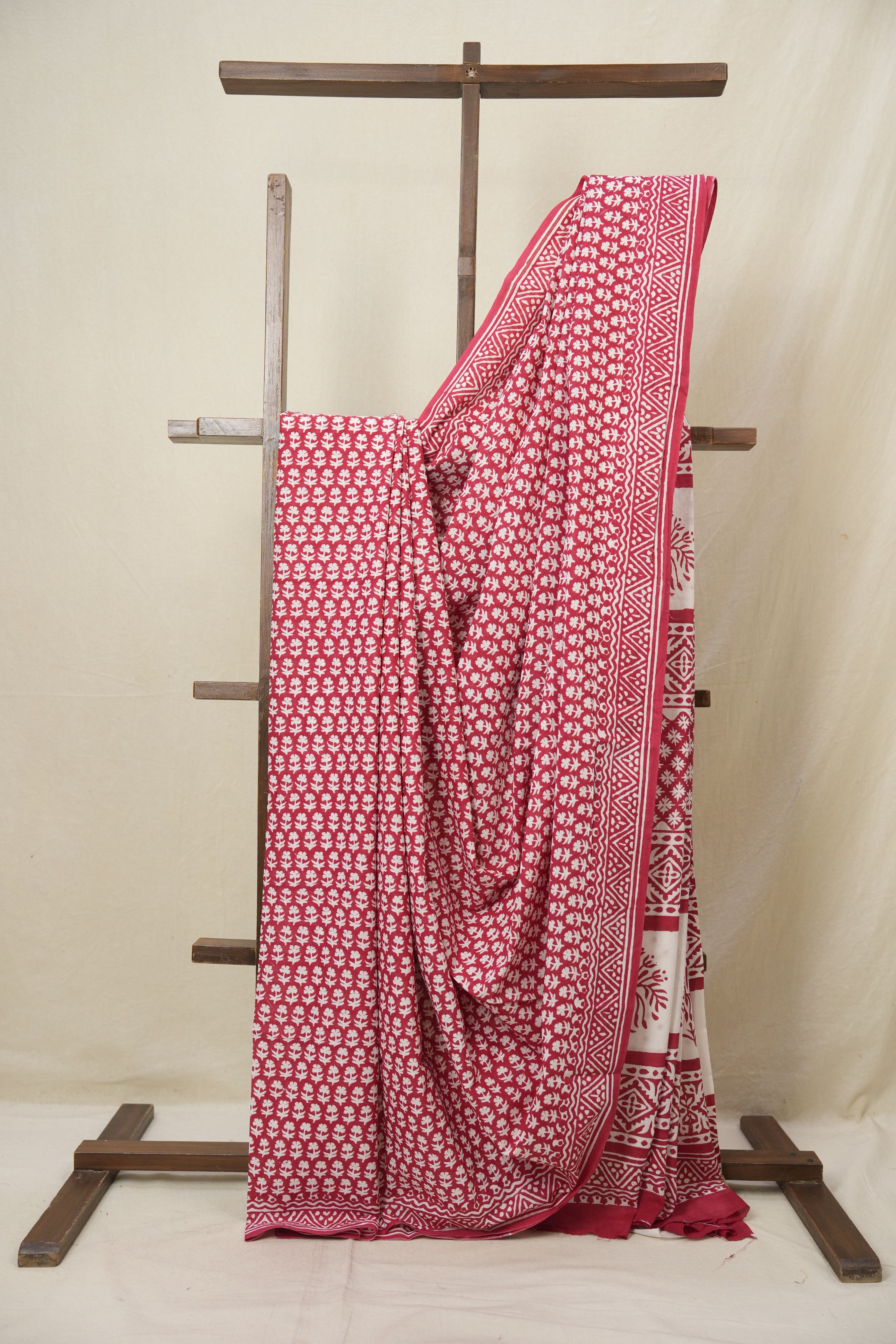 Red HBP Cotton Saree - SRRCS3358