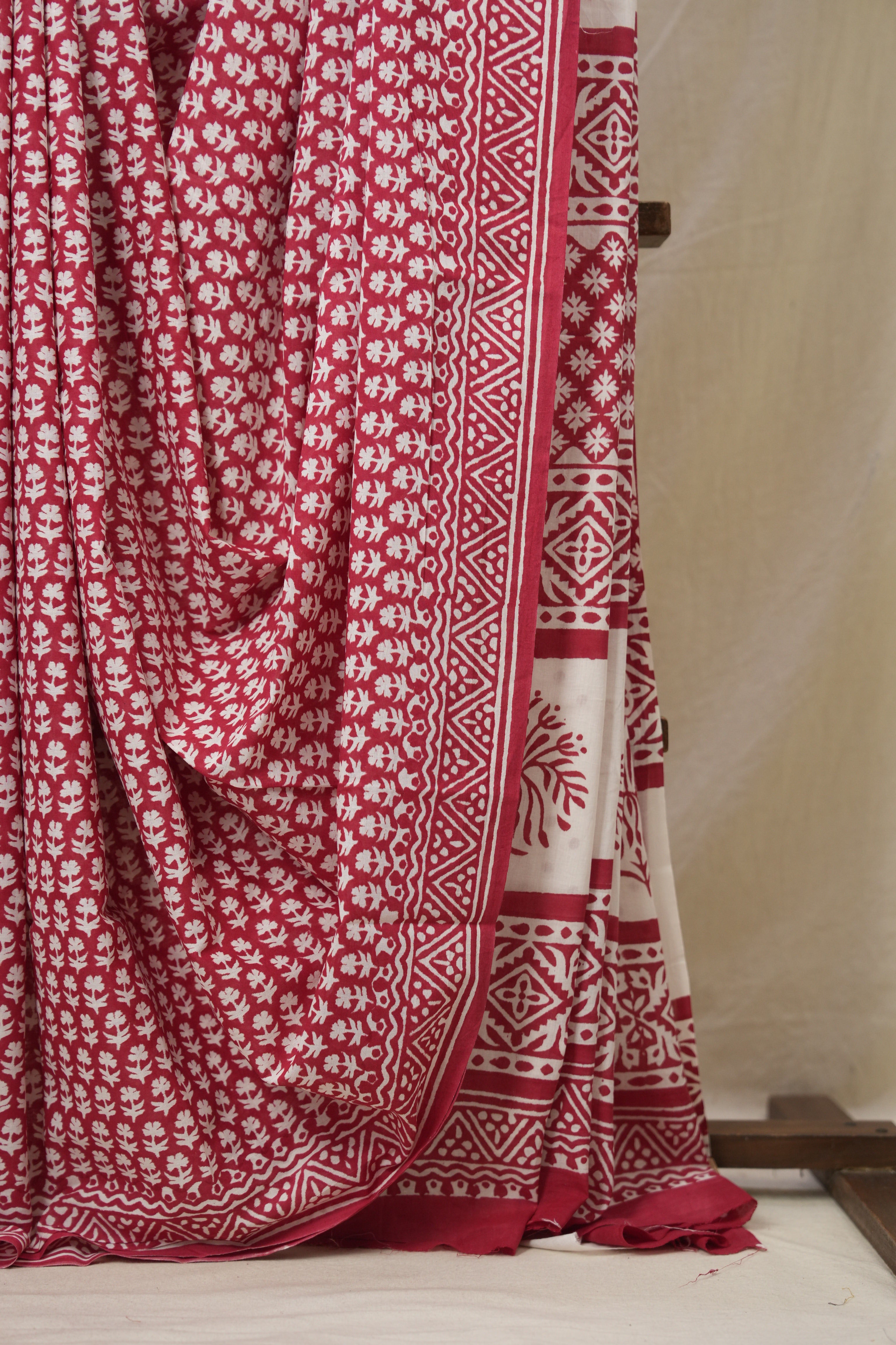Red HBP Cotton Saree - SRRCS3358