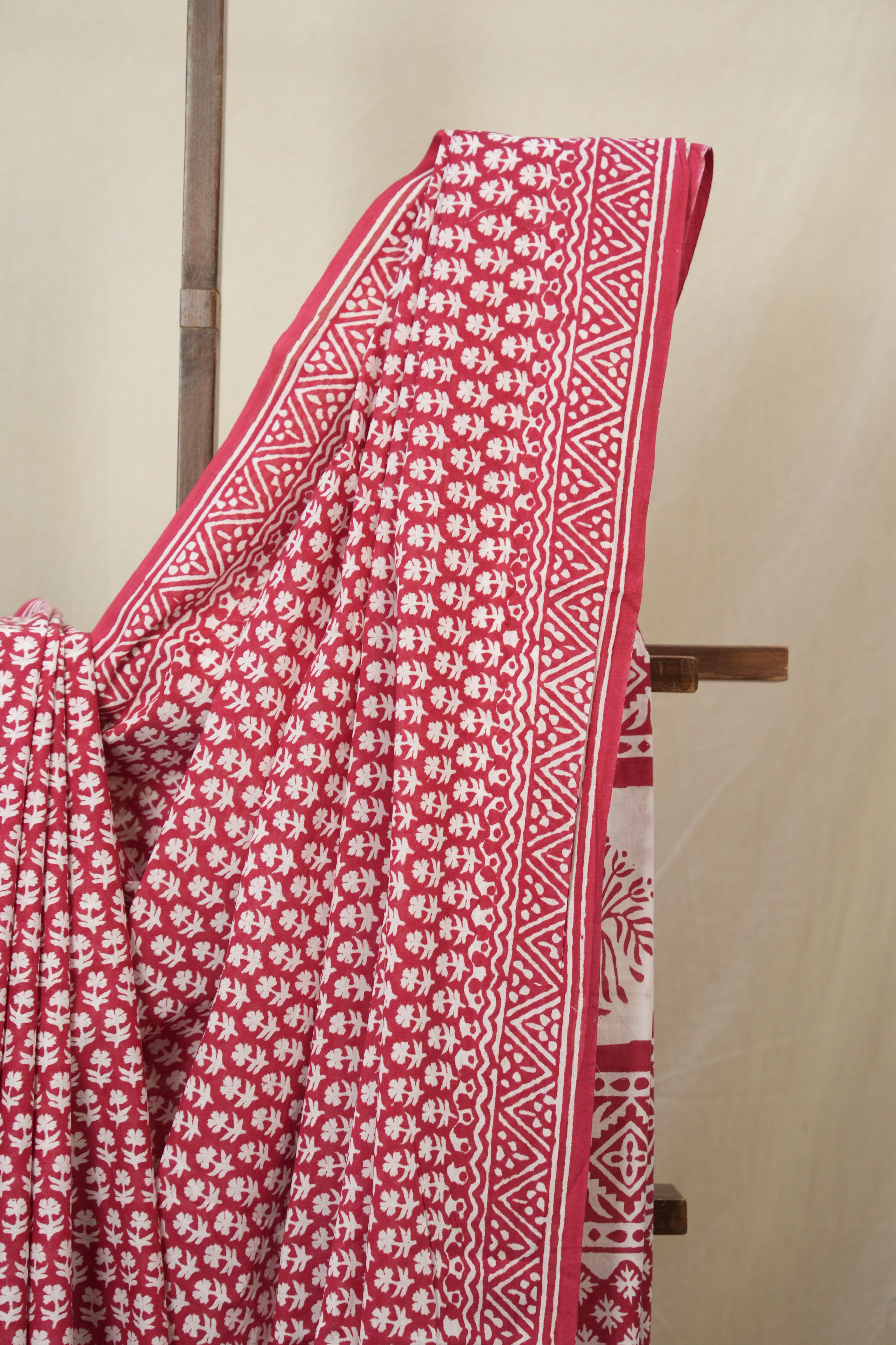 Red HBP Cotton Saree - SRRCS3358