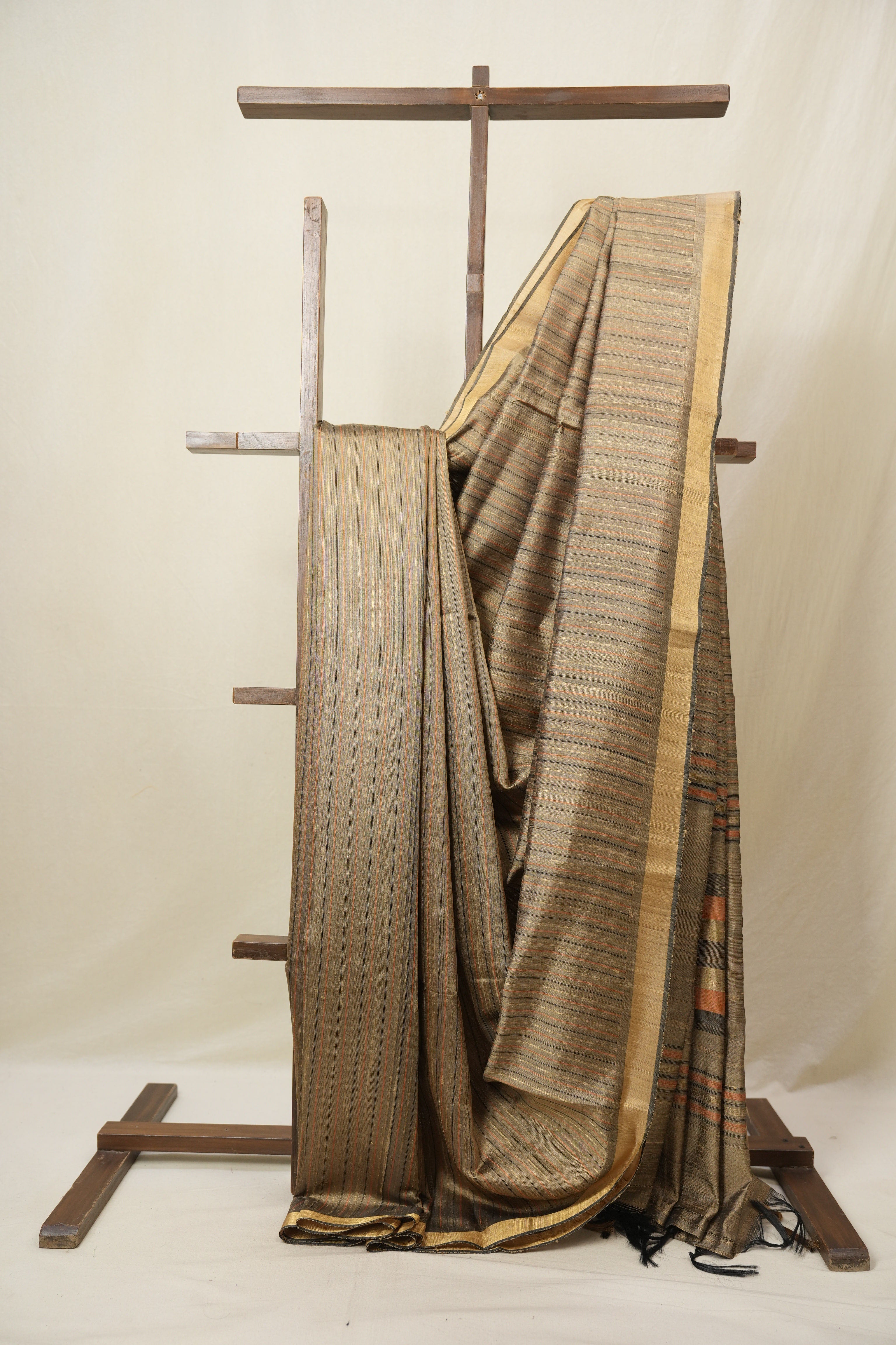 Brown Raw Silk Saree - SRBRSS991