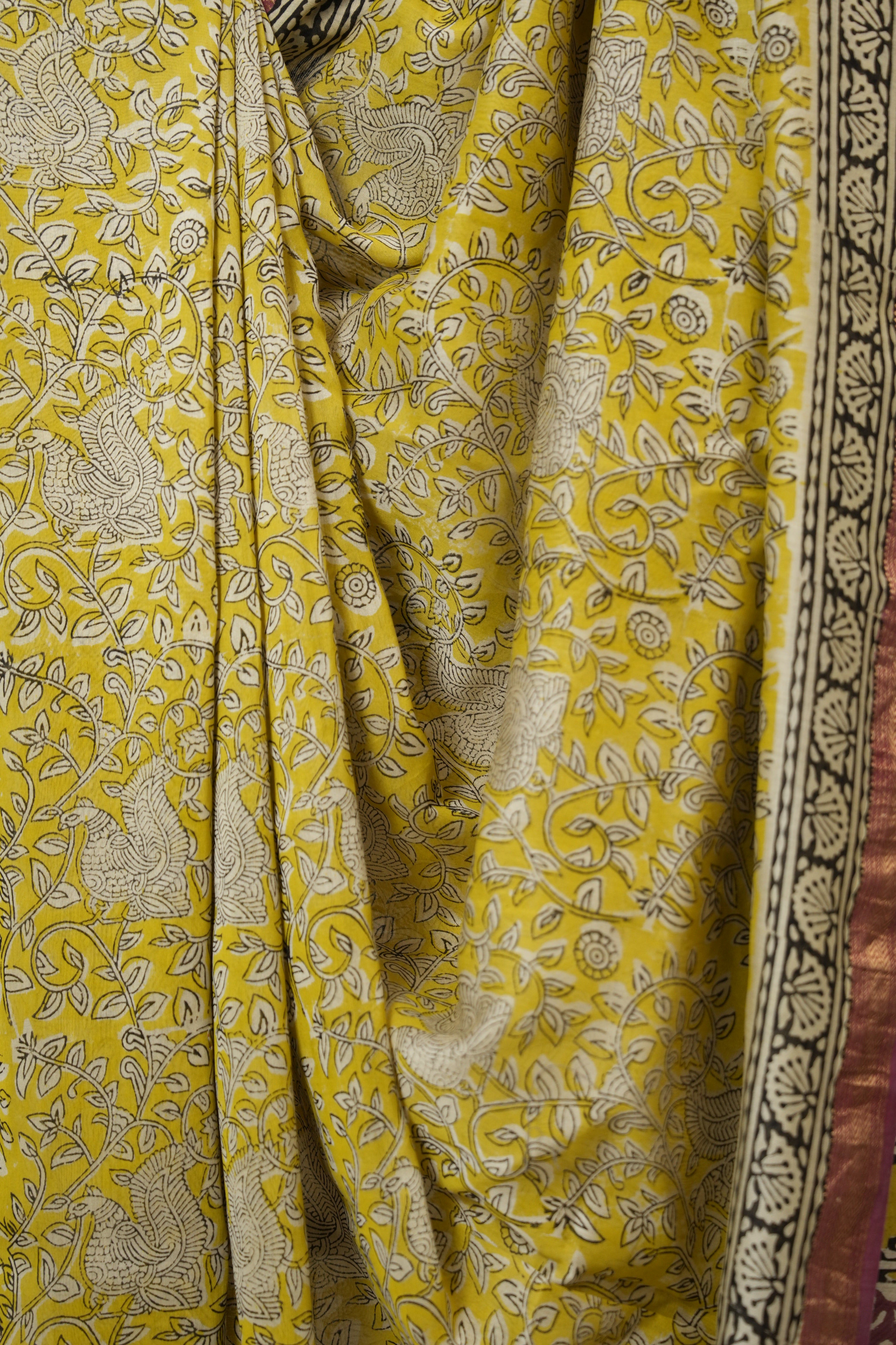 Yellow HBP Cotton Silk Saree With Maheshwari Border - SRYCSS1479