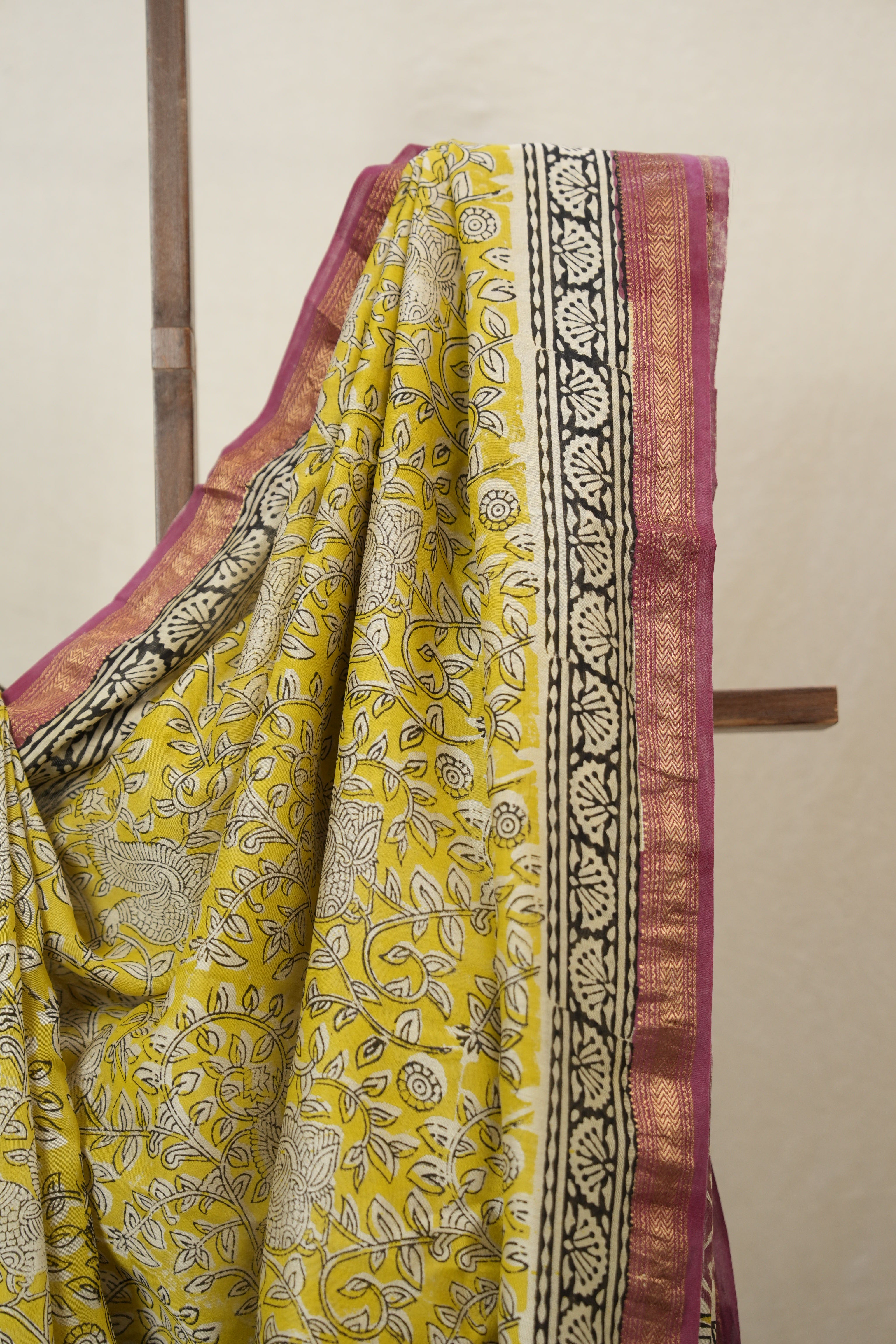 Yellow HBP Cotton Silk Saree With Maheshwari Border - SRYCSS1479