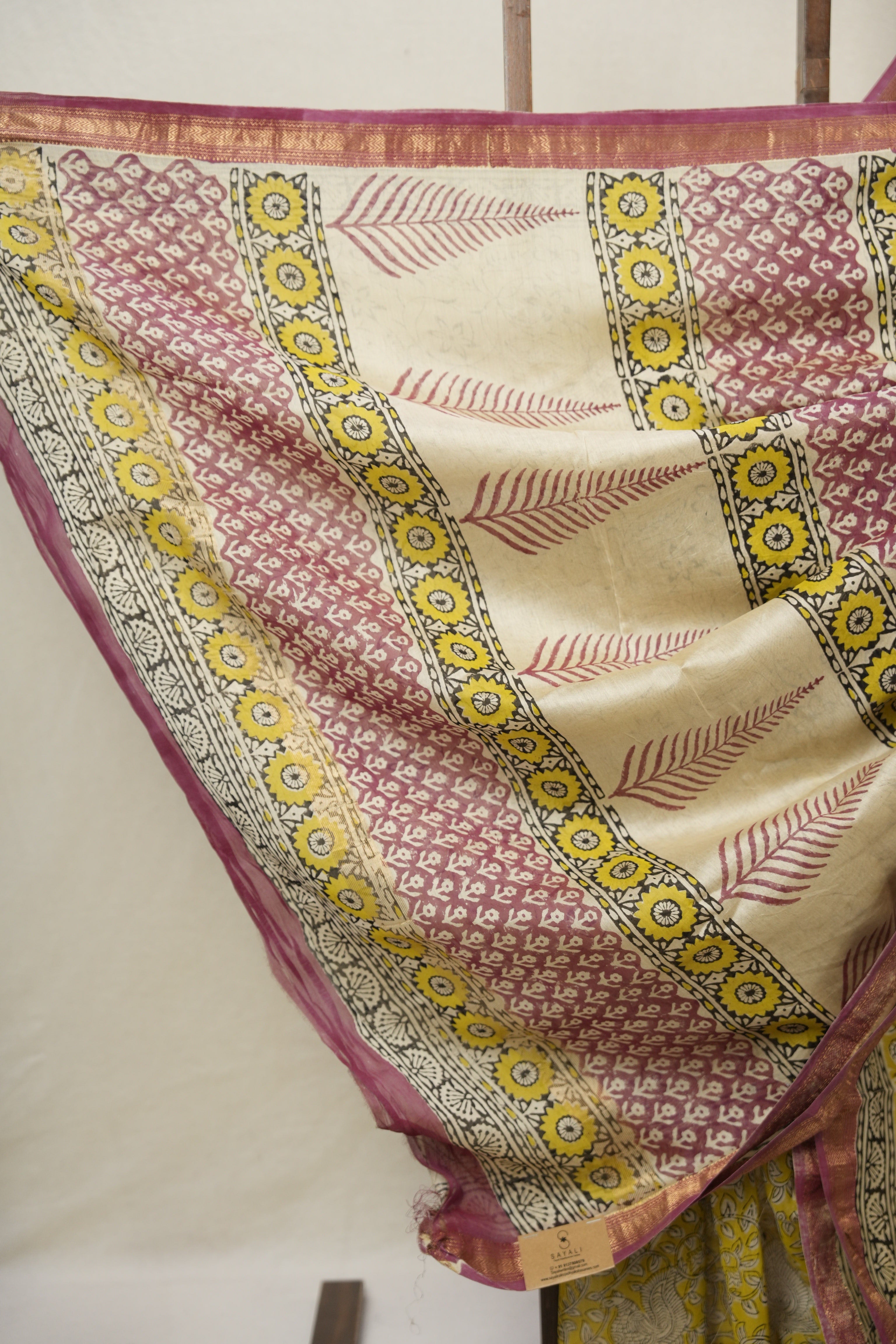 Yellow HBP Cotton Silk Saree With Maheshwari Border - SRYCSS1479