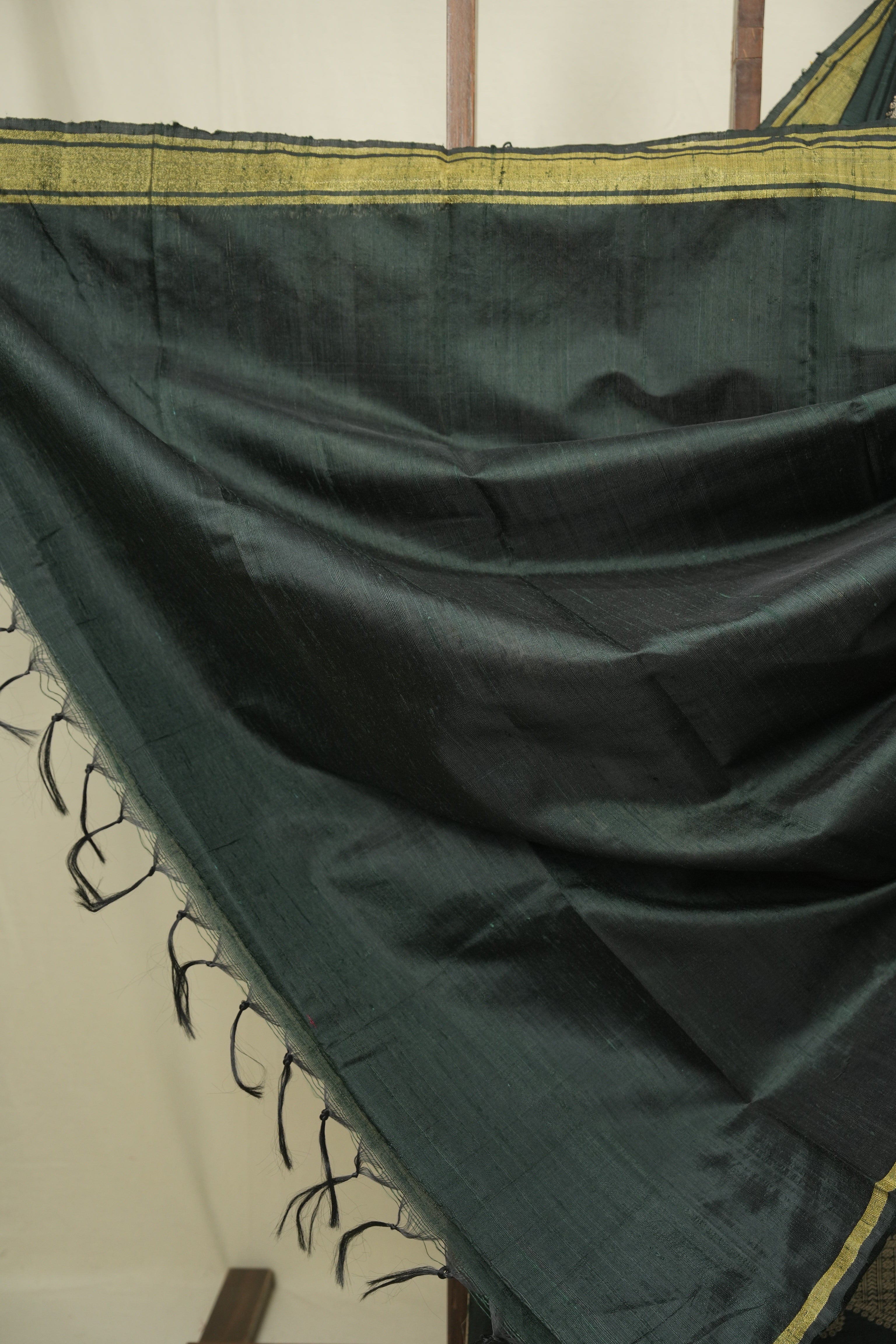 Green Raw Silk  Saree - SRGRSS1063
