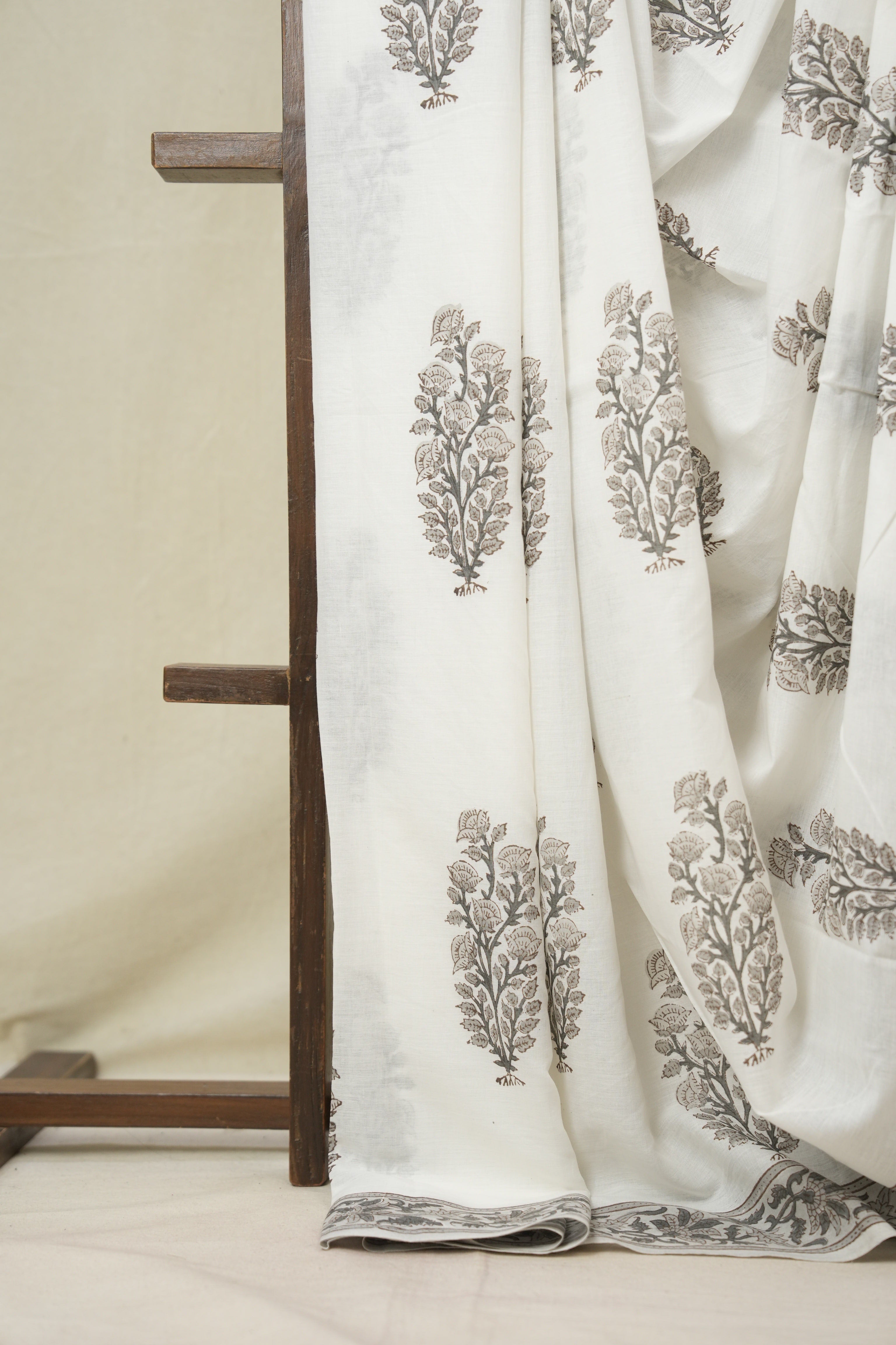 White HBP Cotton Saree - SROWCS3339