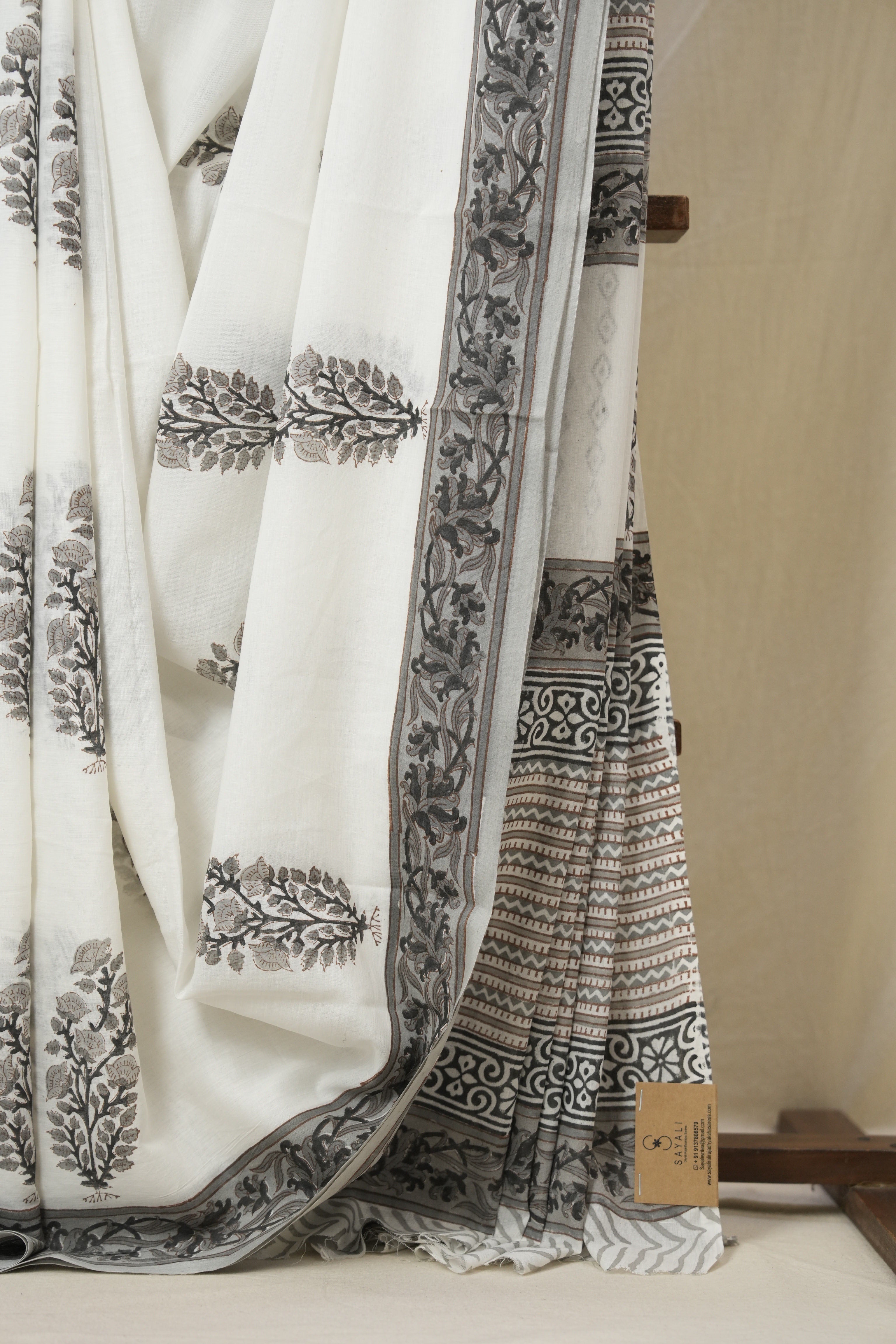 White HBP Cotton Saree - SRWCS3337