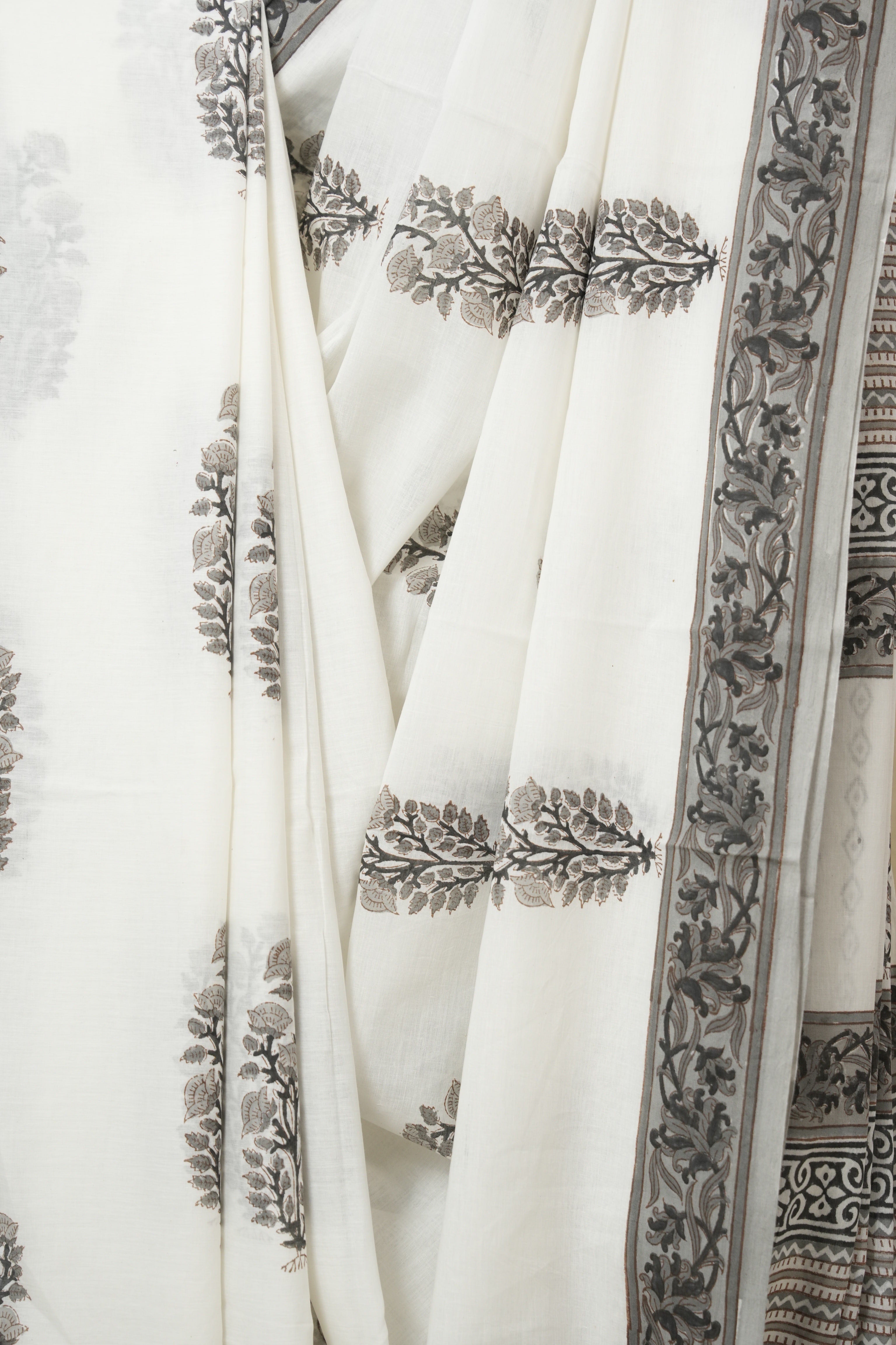 White HBP Cotton Saree - SRWCS3337