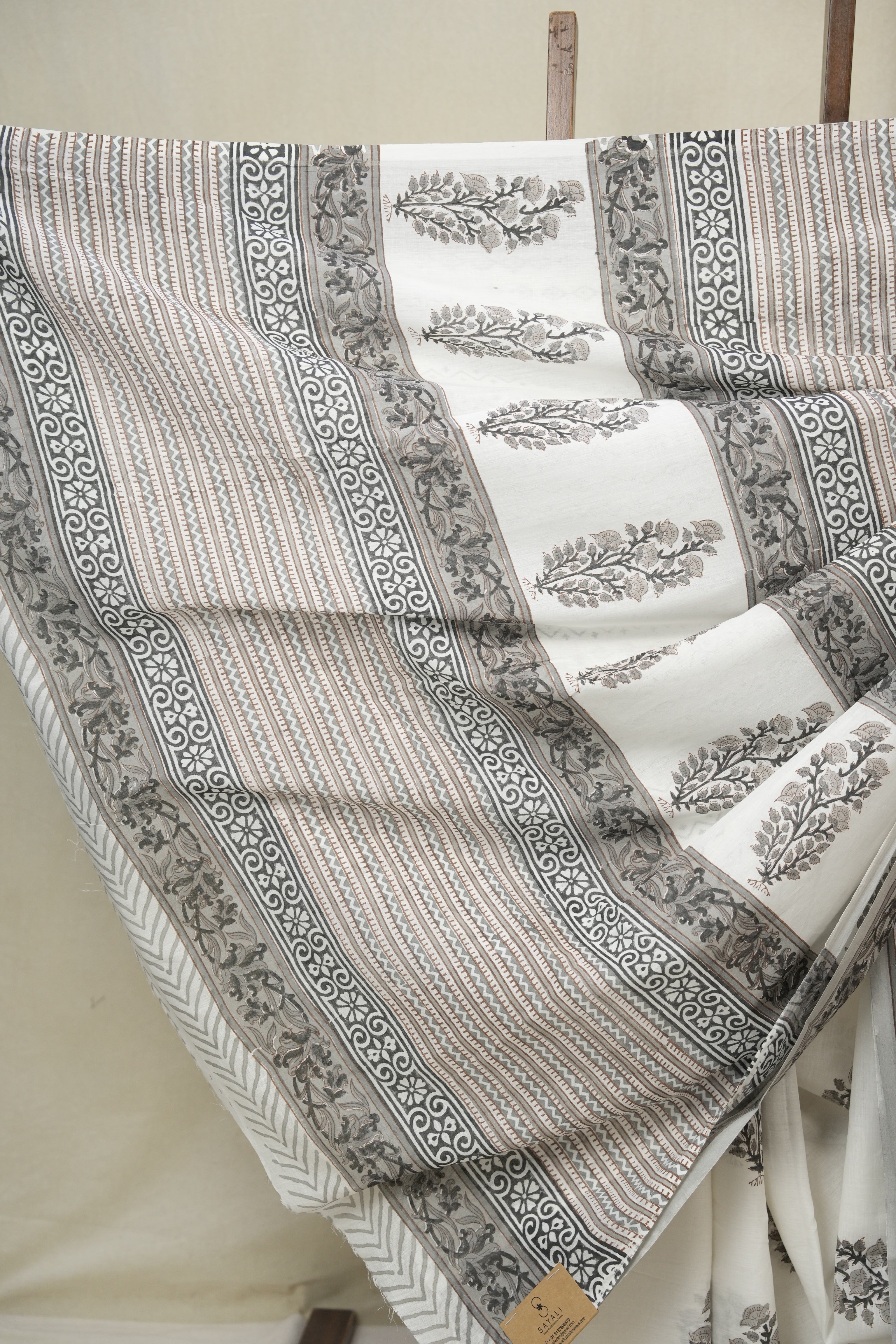 White HBP Cotton Saree - SRWCS3337