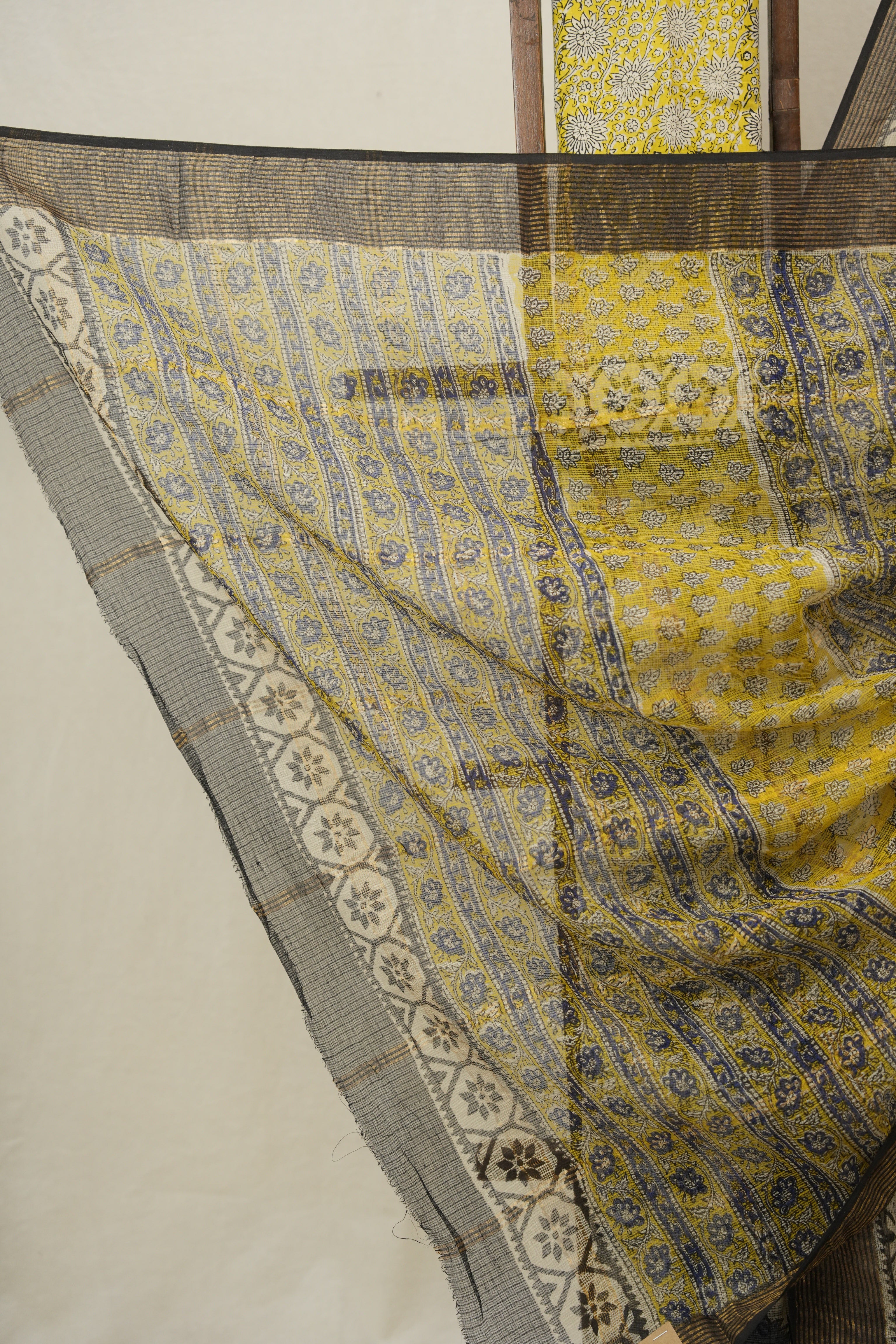 Cream HBP Kota Doria Saree - SRCKDS239