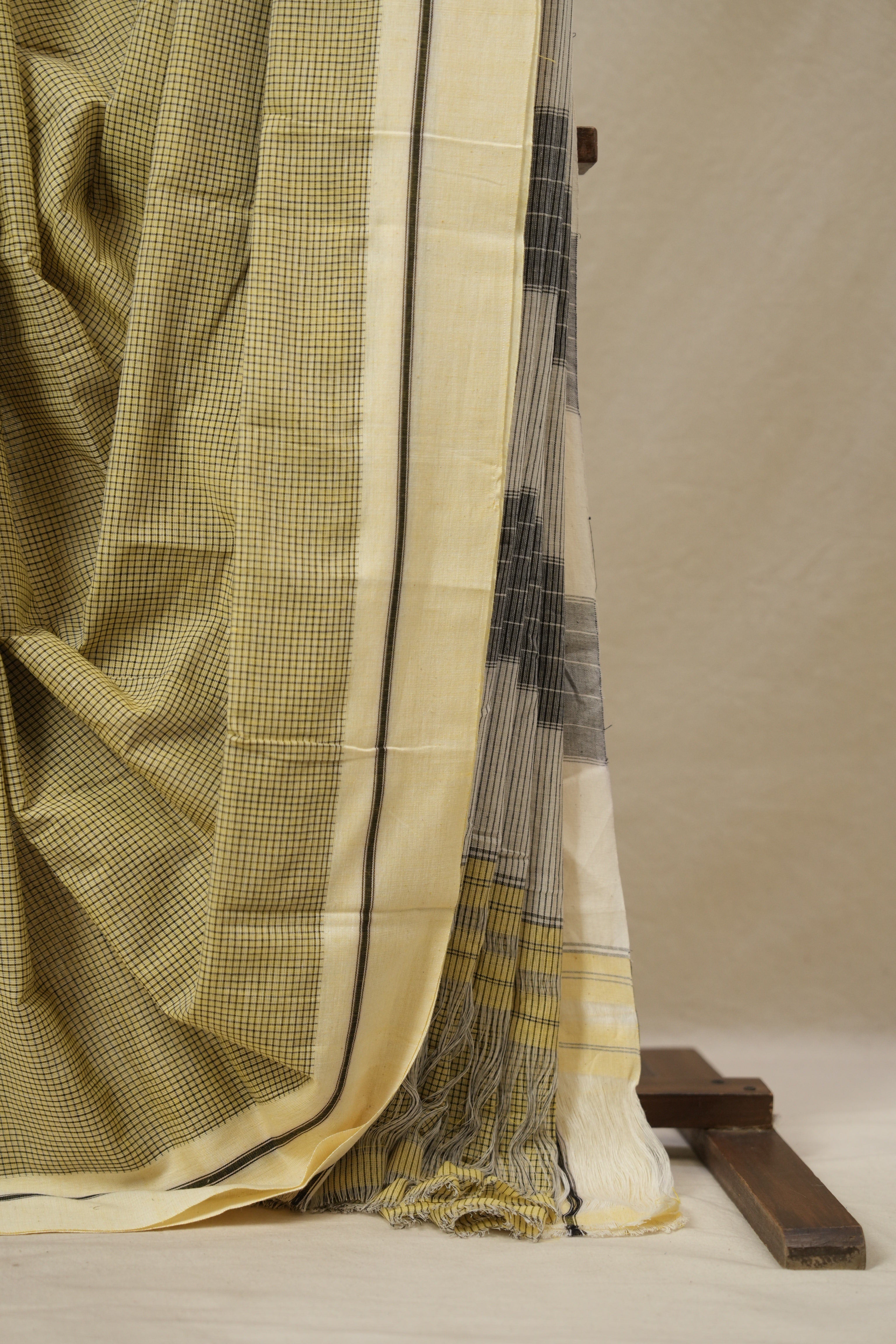 Yellow Small Checks Cotton Patteda Anchu Saree - SRYPAS315
