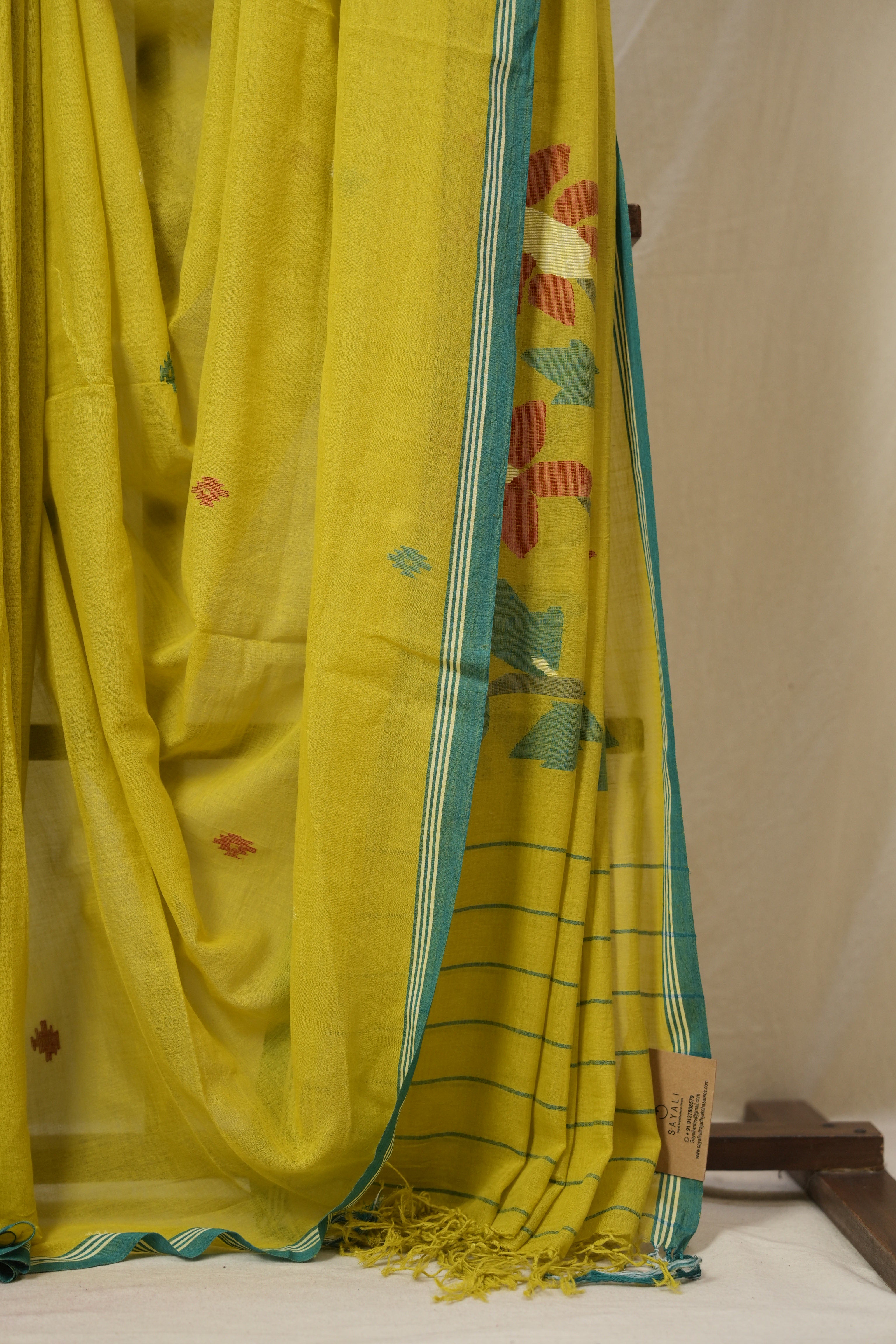 Lime Yellow Mul Bengal Cotton Jamdani Saree - SRLYCJS245