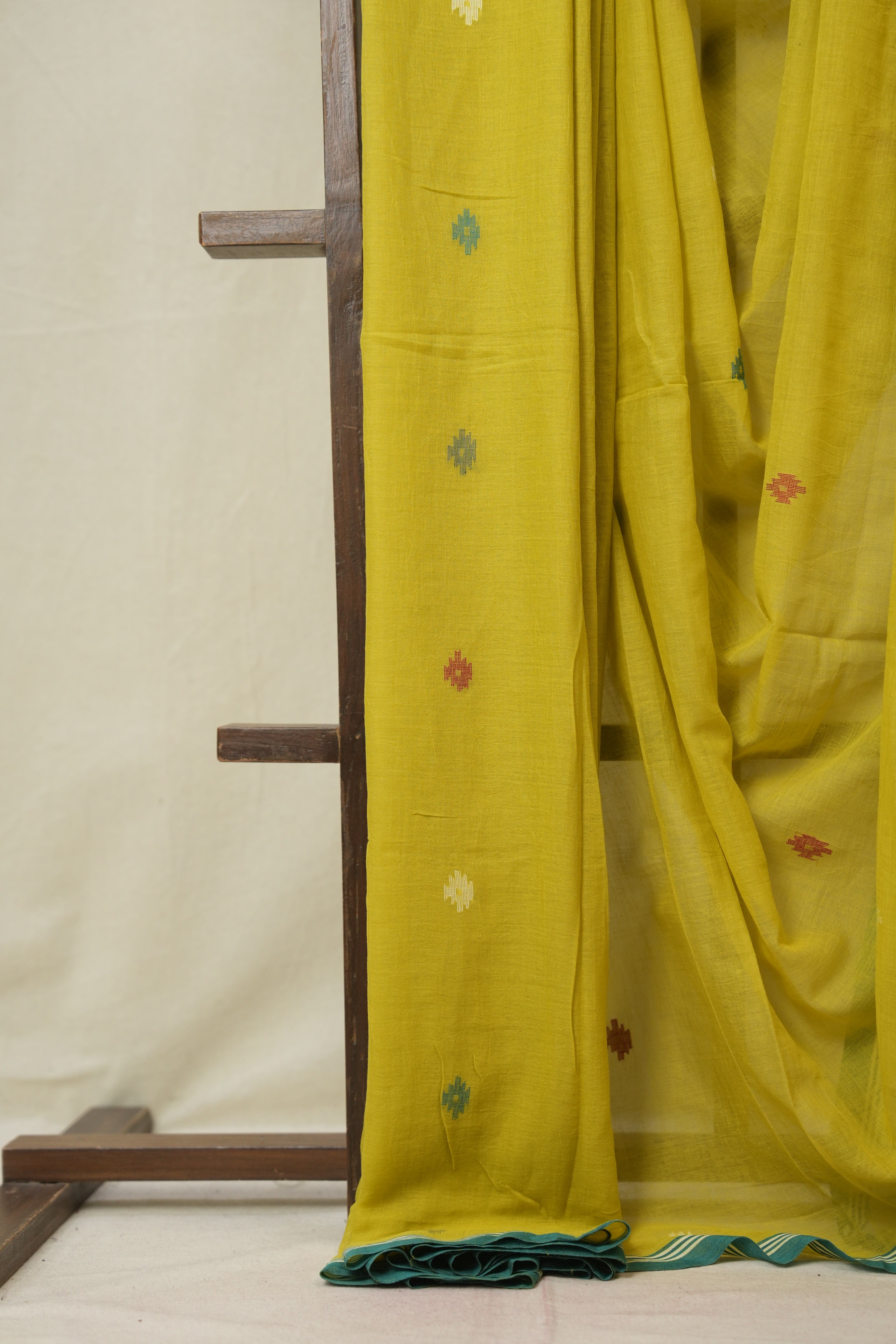 Lime Yellow Mul Bengal Cotton Jamdani Saree - SRLYCJS245