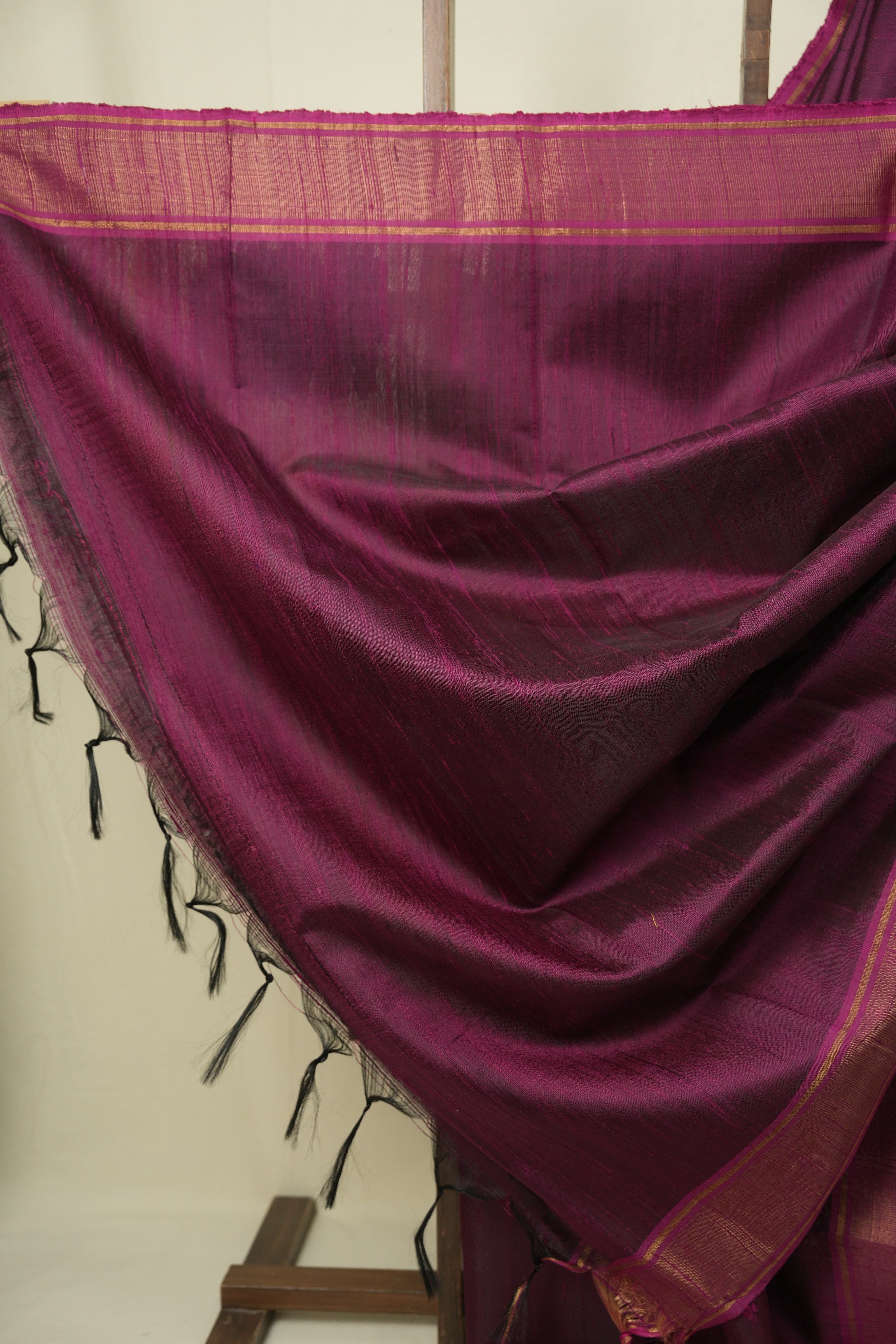 Magenta Raw Silk Saree - SRMRSS1075