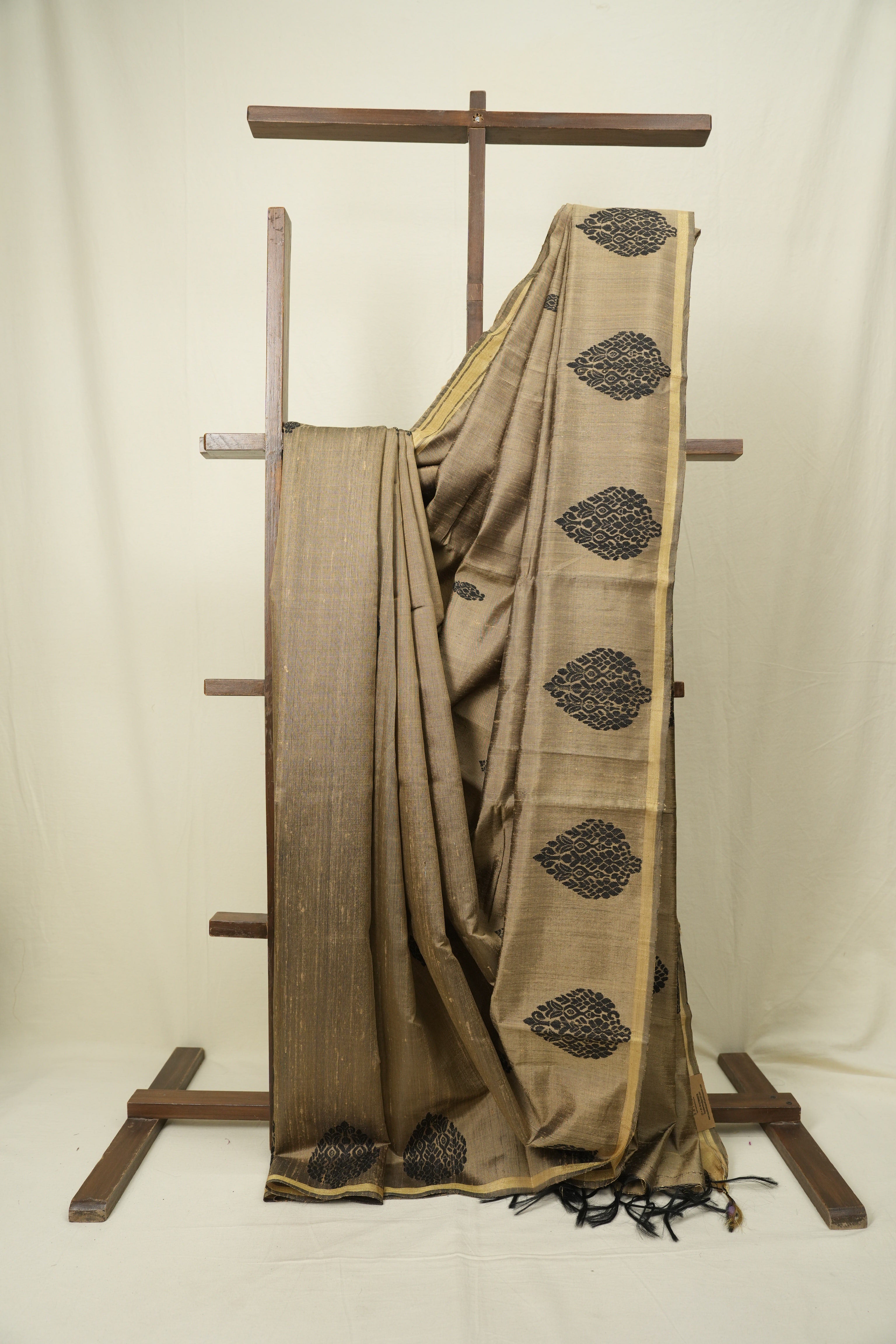 Sand Brown Raw Silk Saree - SRSBRSS1082