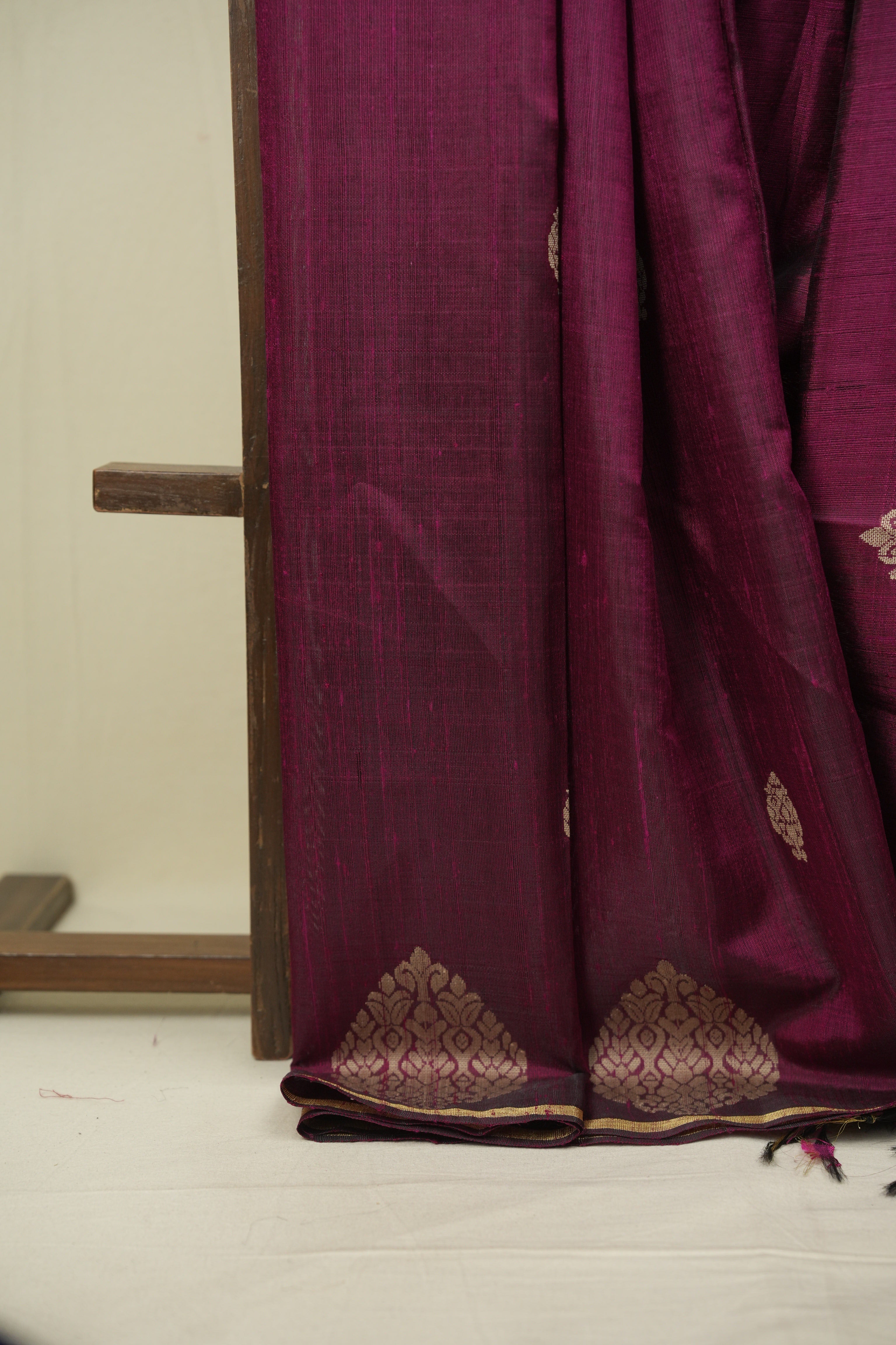 Magenta Raw Silk Saree - SRMRSS1084