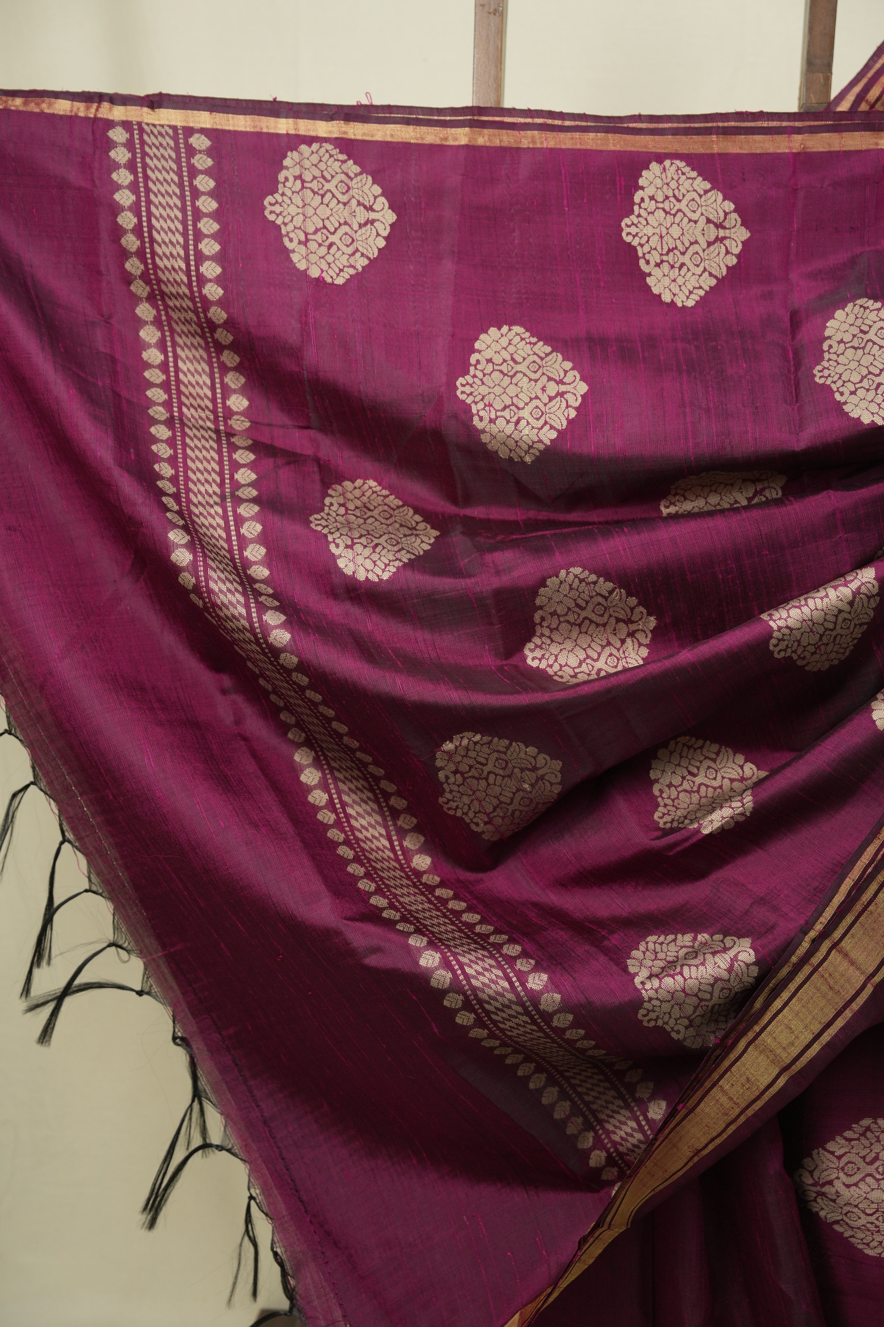Magenta Raw Silk Saree - SRMRSS1084
