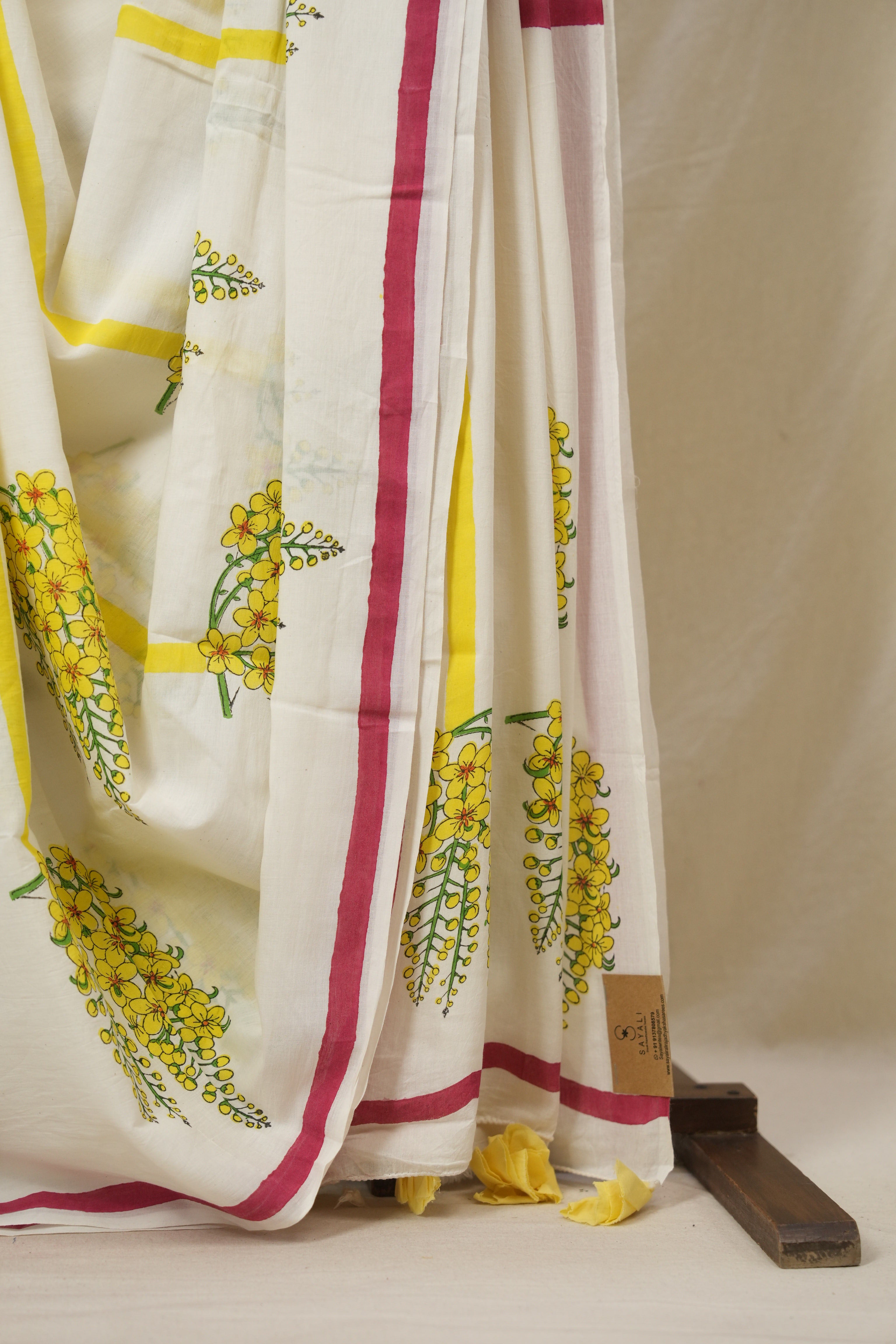 Off White HBP Signature Cotton Saree - SROWSCS26