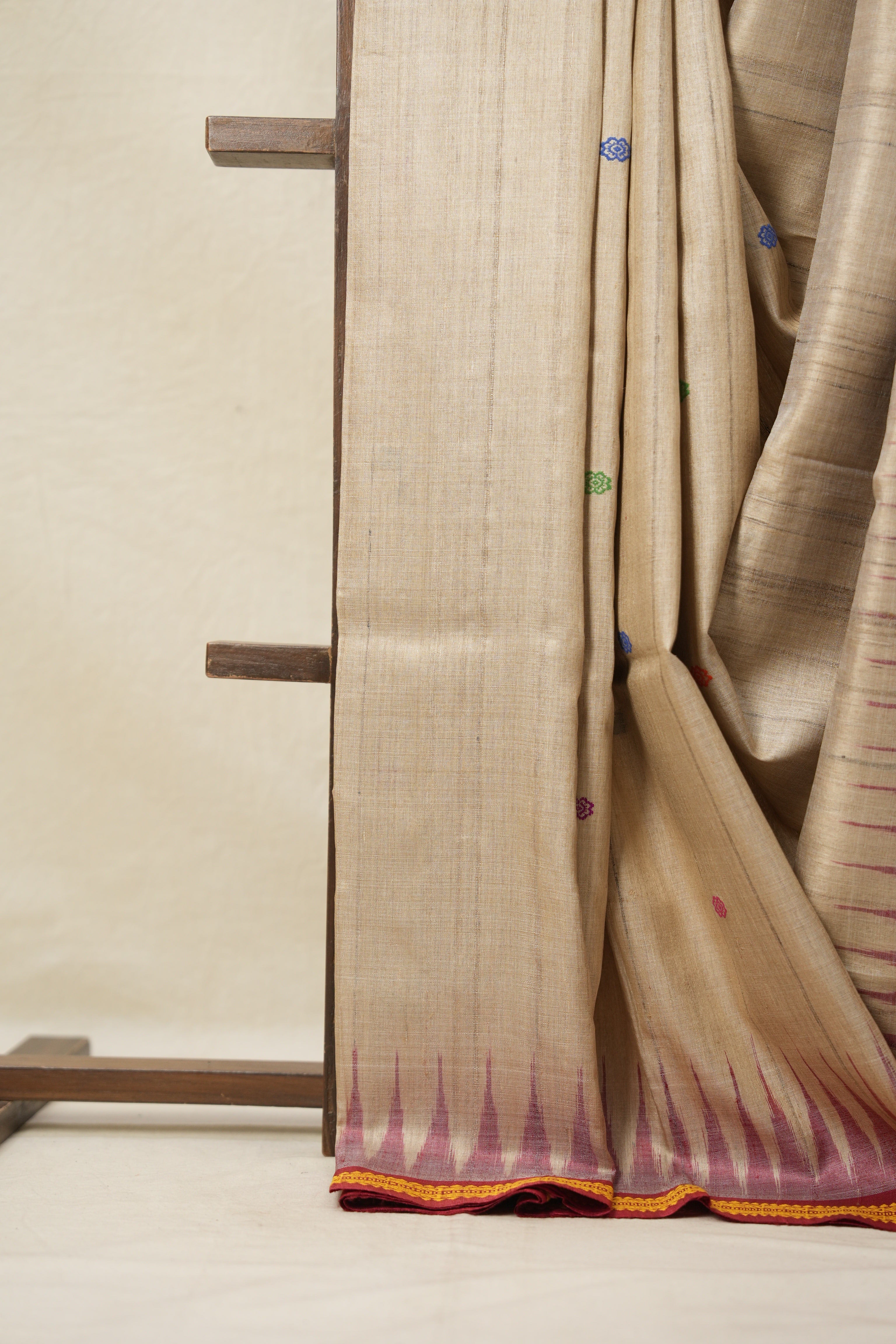 Ivory Tussar Silk Saree - SRITSS1555