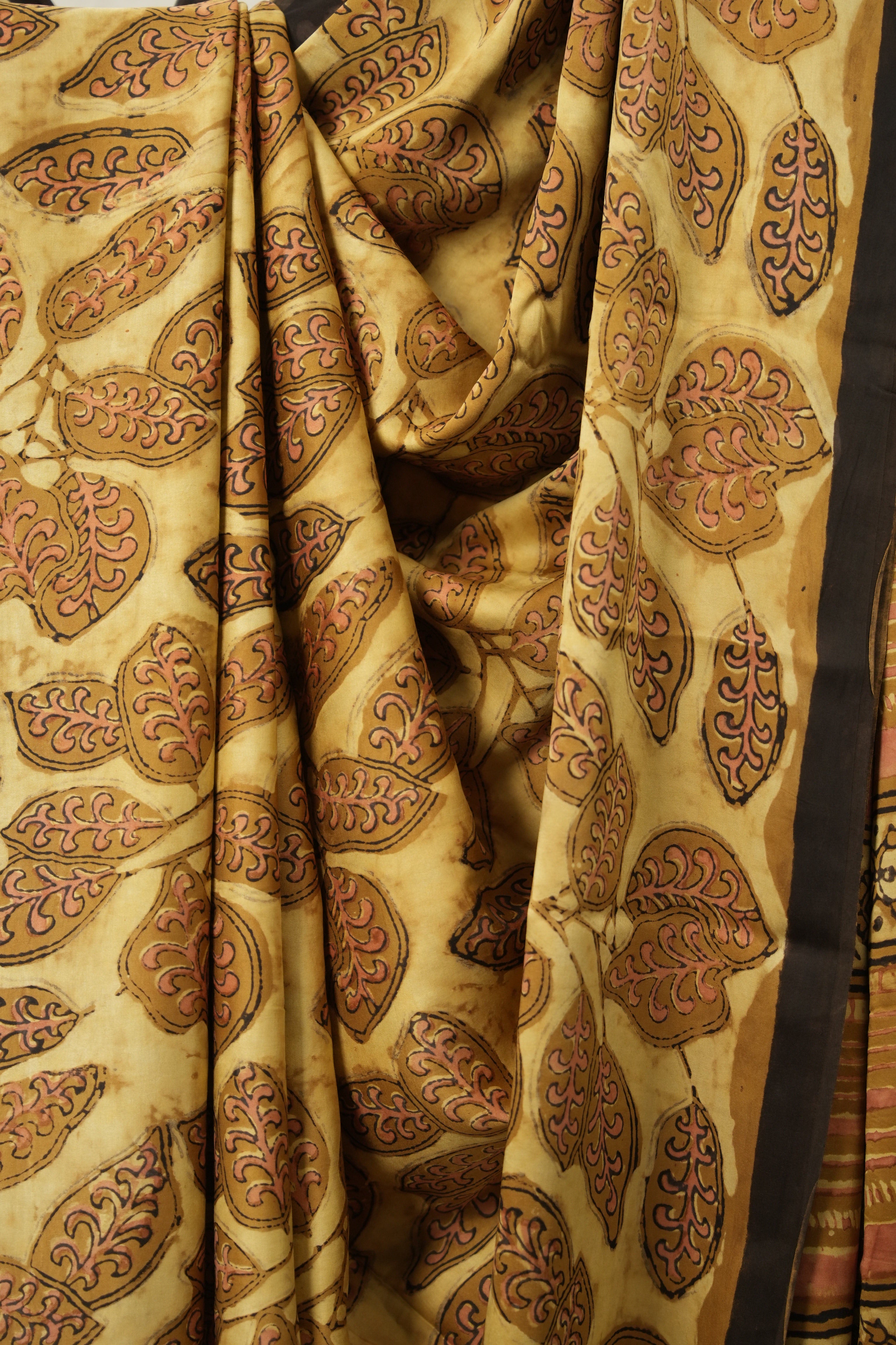 Musturd - Cream HBP Modal Silk Saree - SRMCMSS461