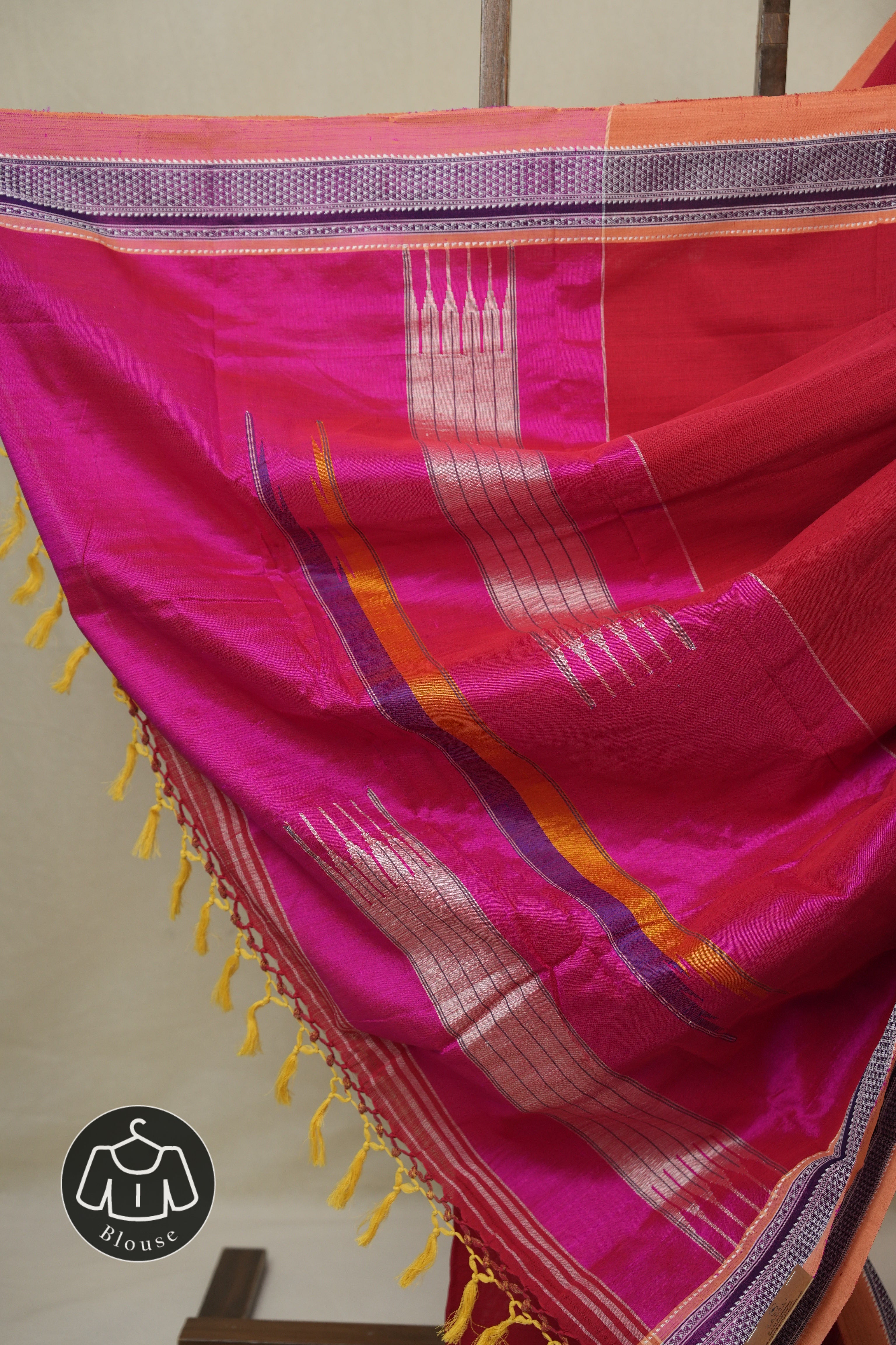Red Cotton IIkal Saree - SRRCIS893