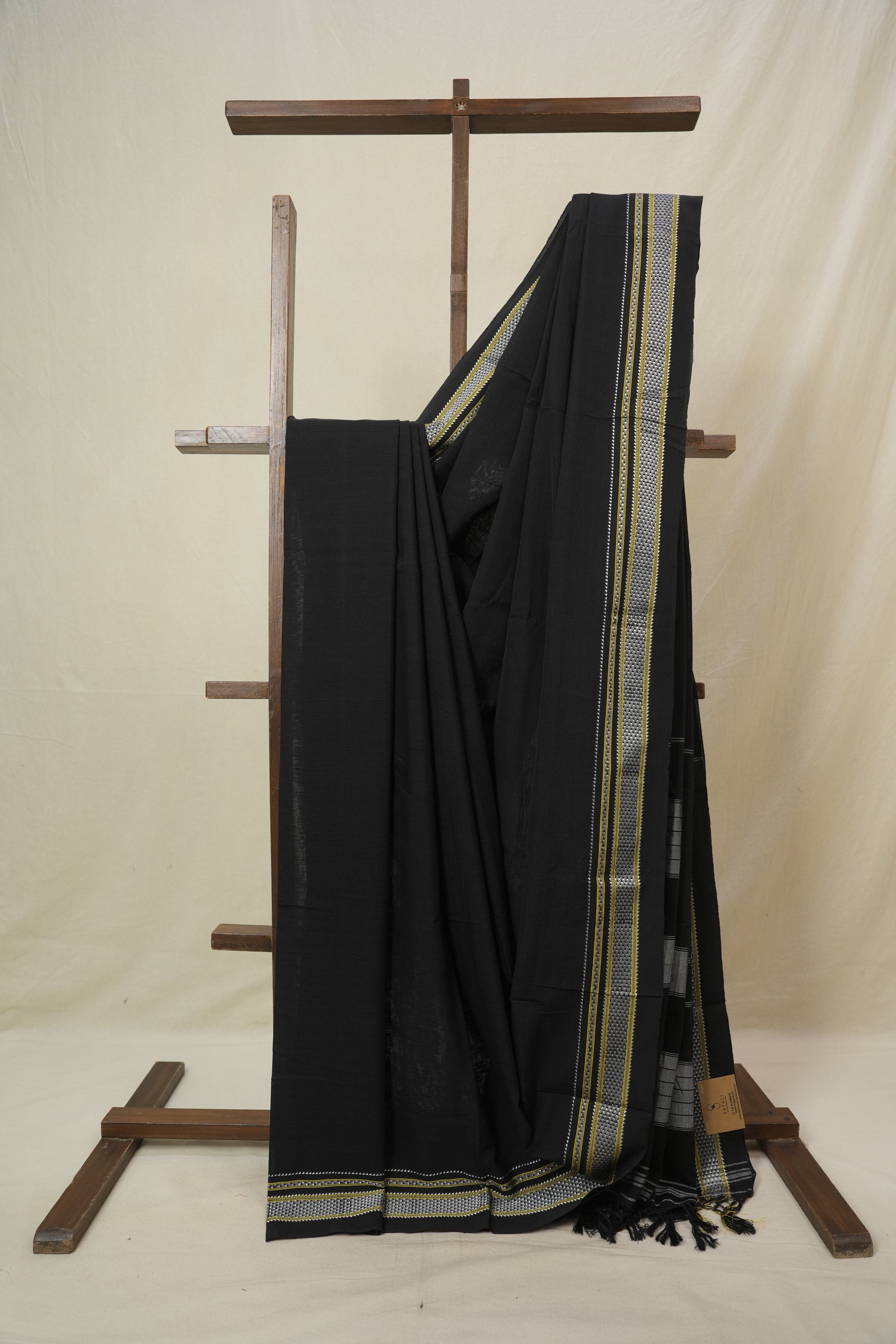 Black Cotton IIkal Saree - SRBCIS892