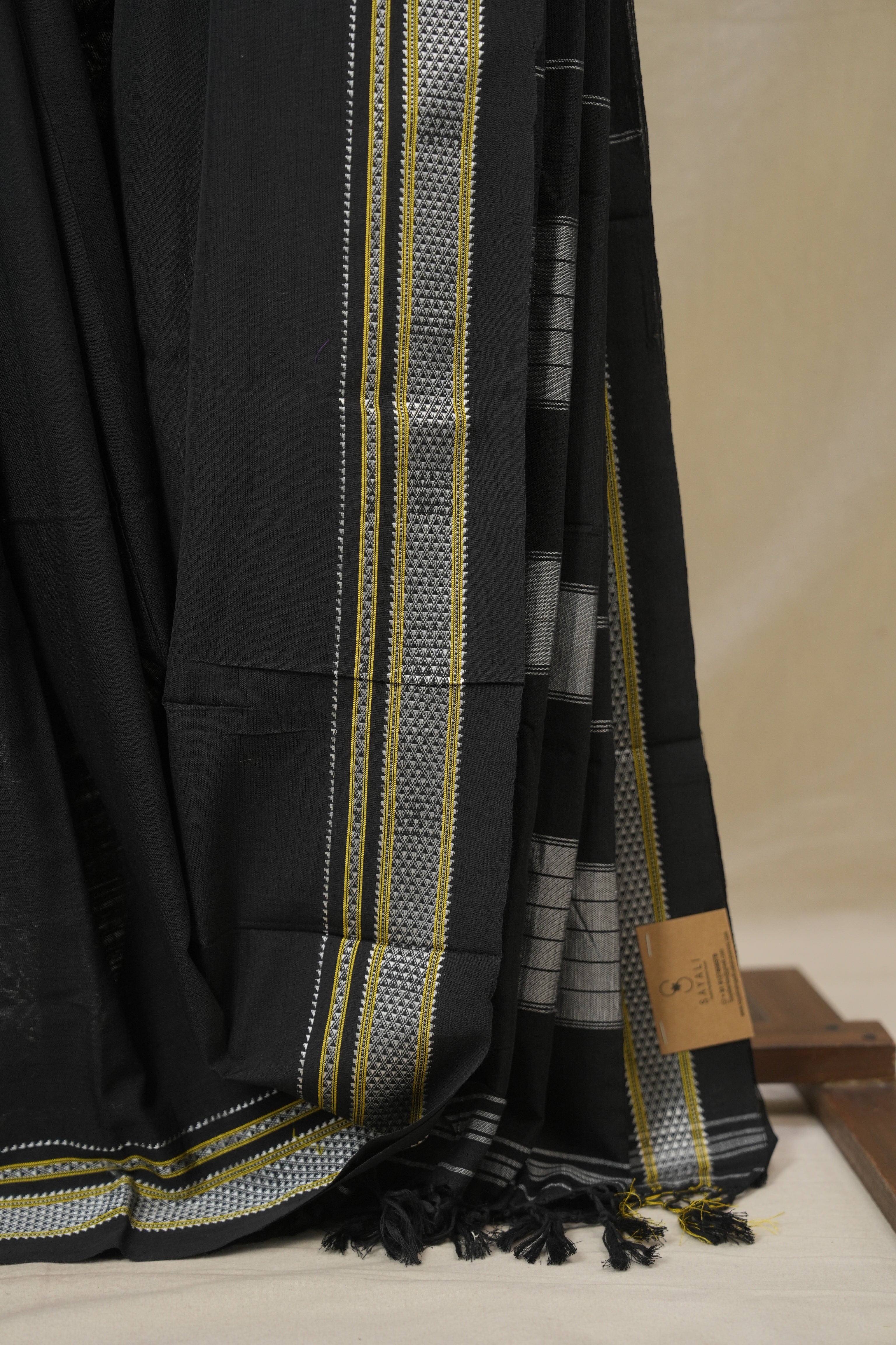 Black Cotton IIkal Saree - SRBCIS892