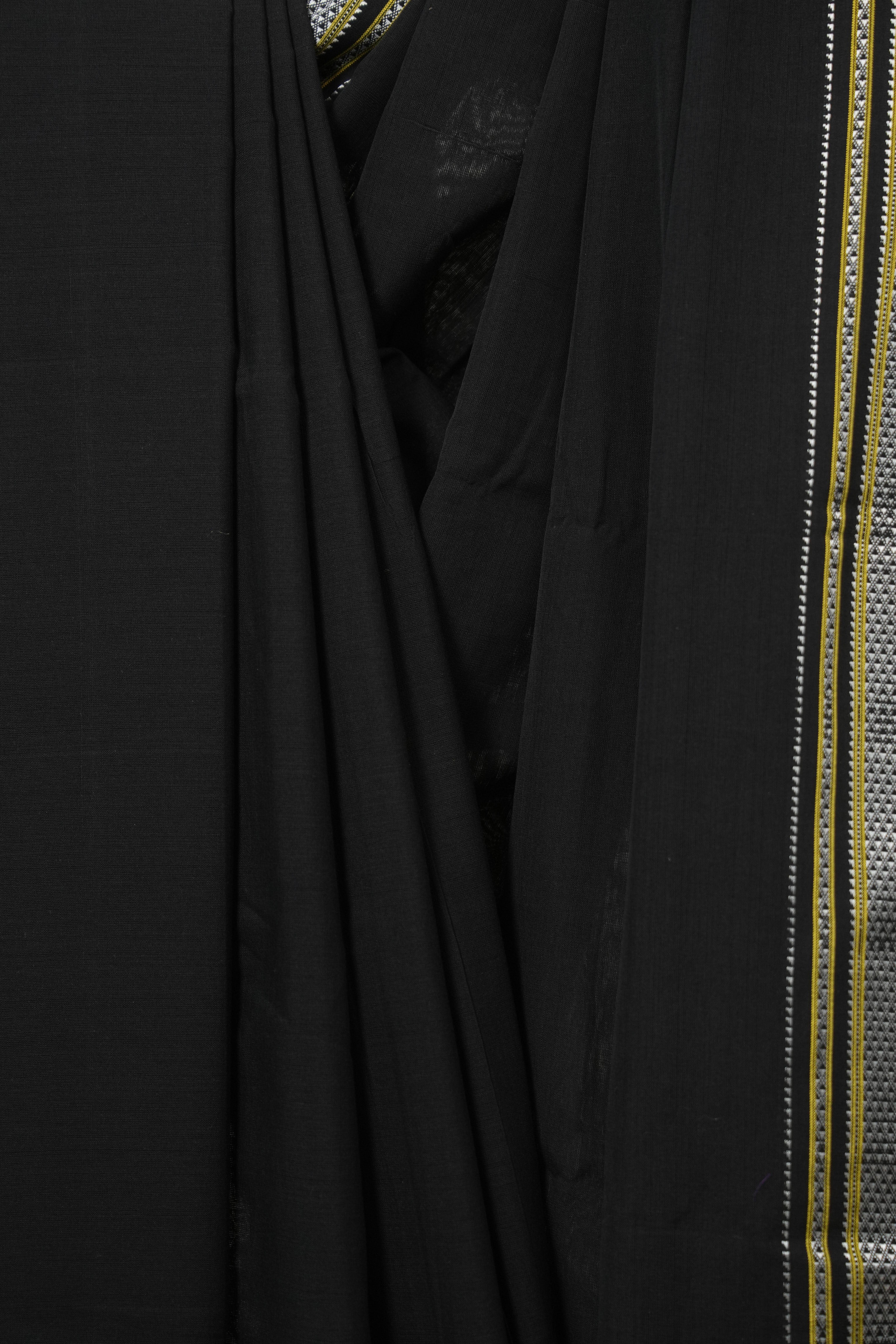 Black Cotton IIkal Saree - SRBCIS892