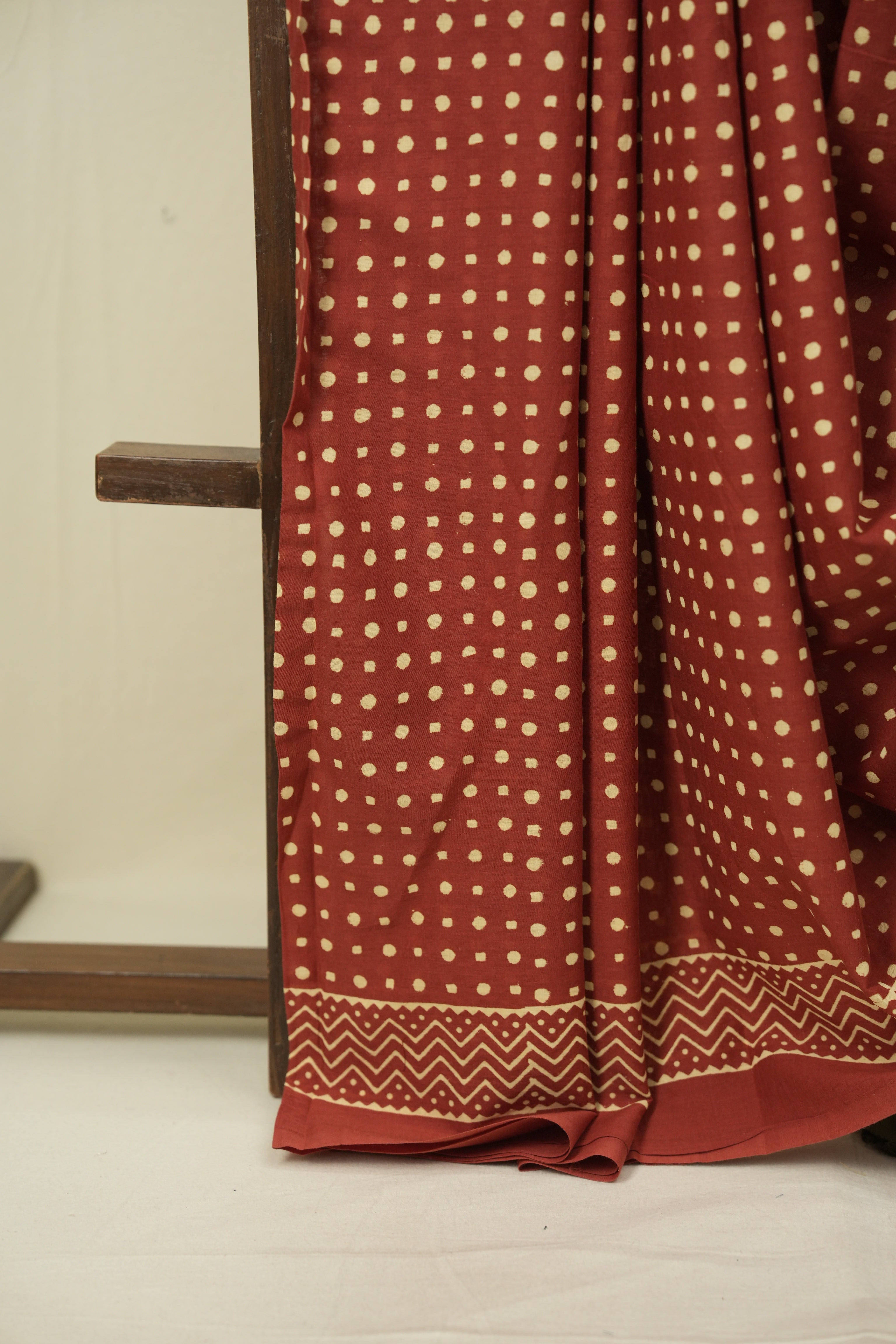 Red HBP Cotton Saree - SRRCS3567