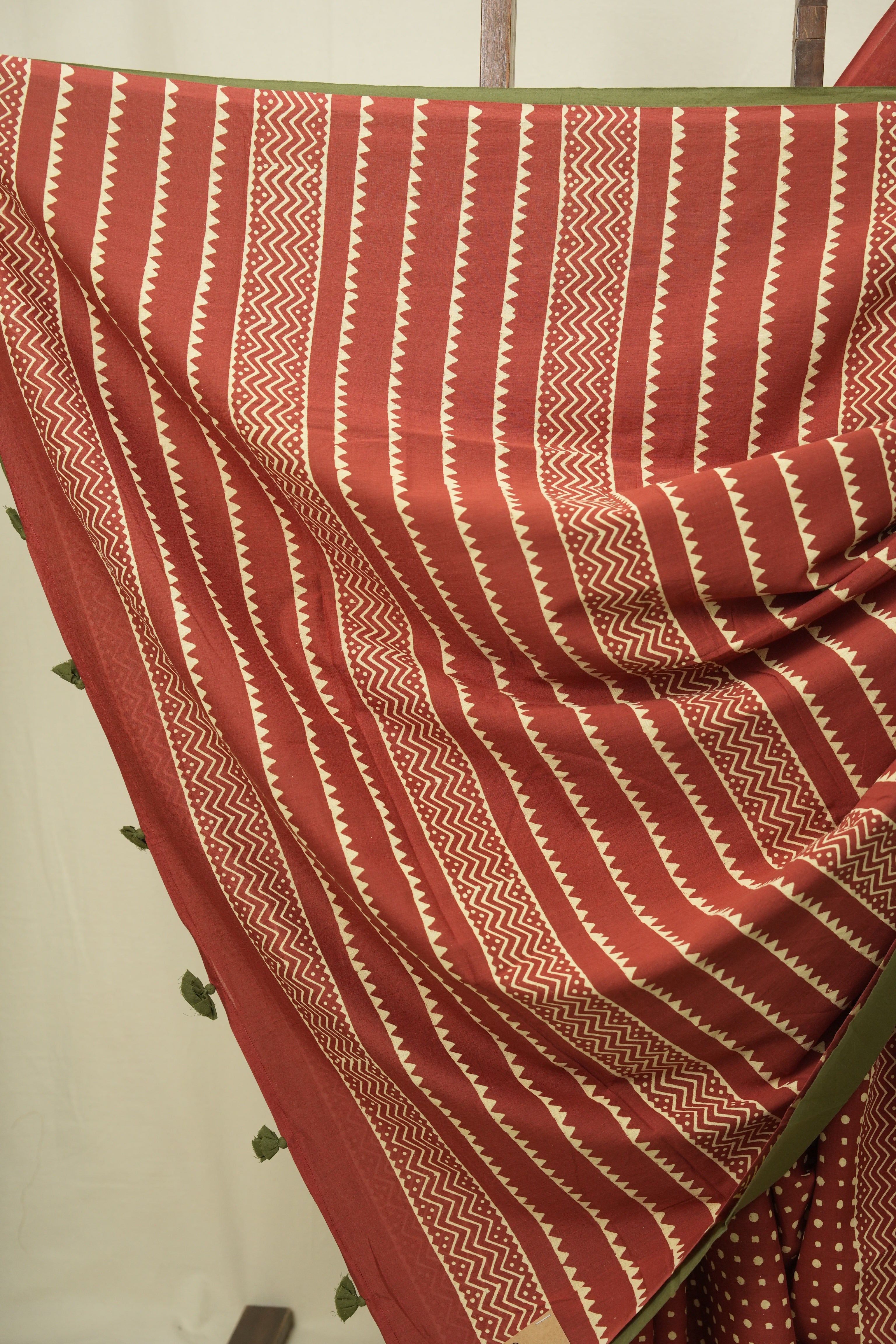 Red HBP Cotton Saree - SRRCS3567