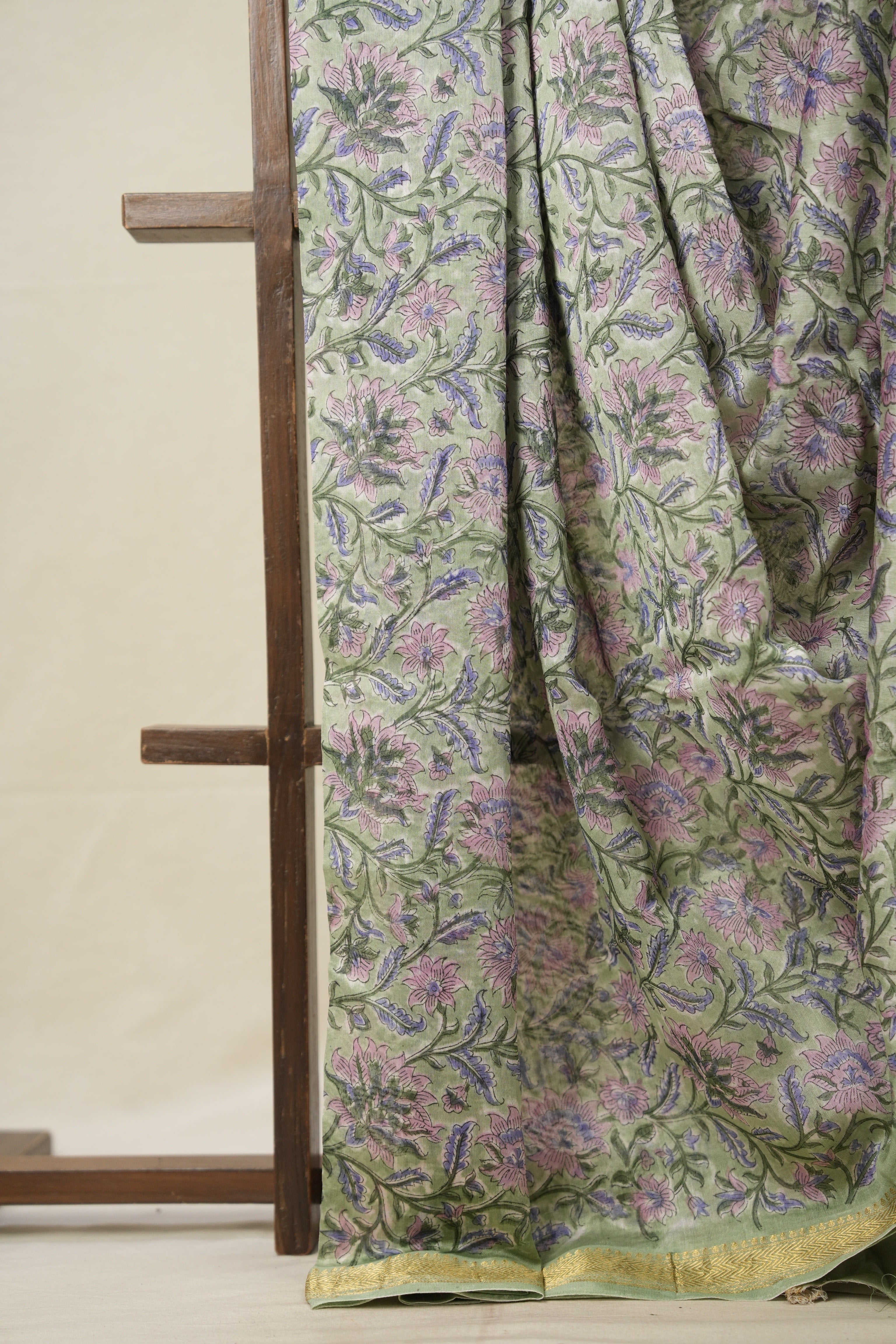 Light Green HBP Cotton Silk Saree With Maheshwari Border - SRLGCSS1310