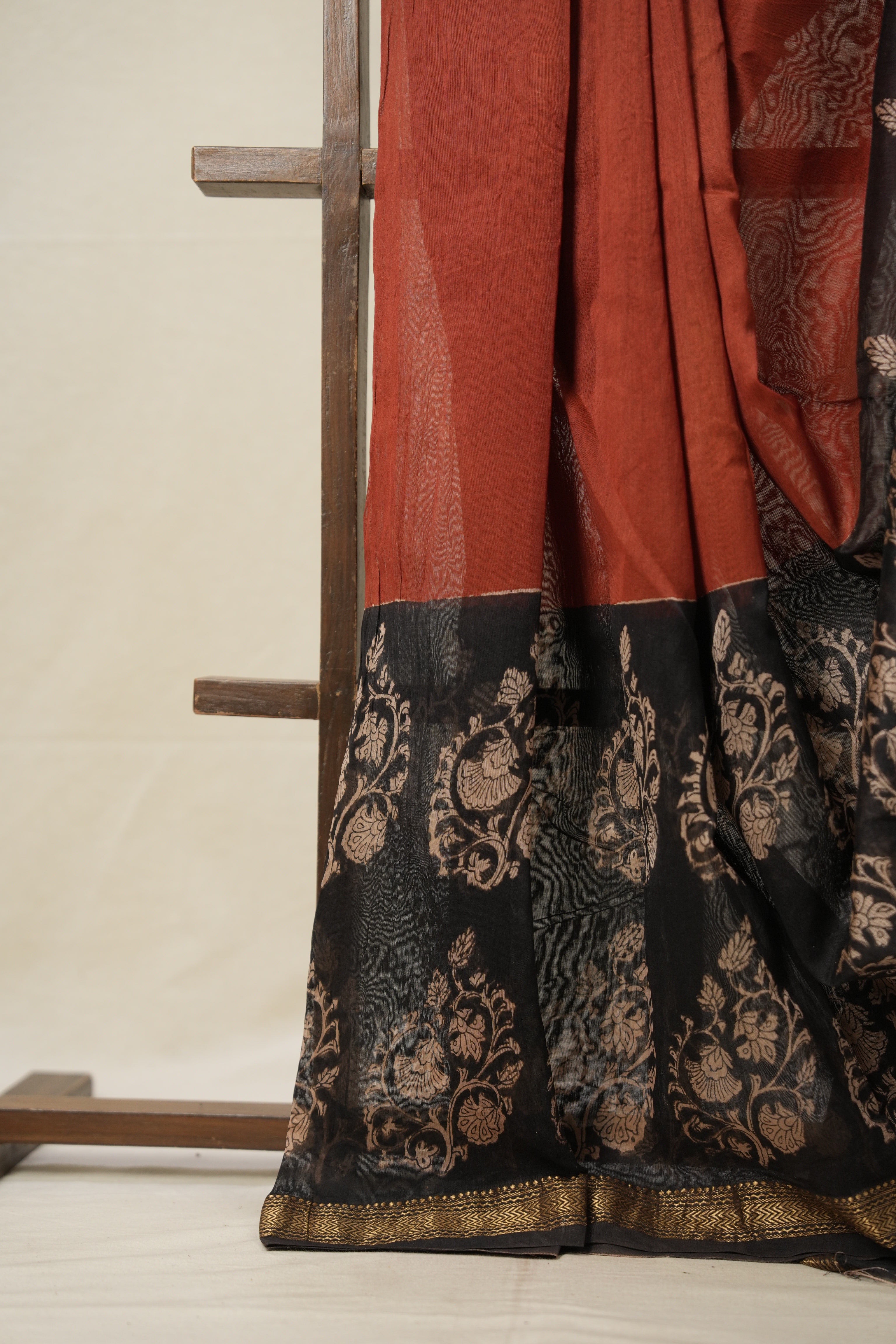 Red HBP Cotton Silk Saree With Maheshwari Border - SRRCSS1294