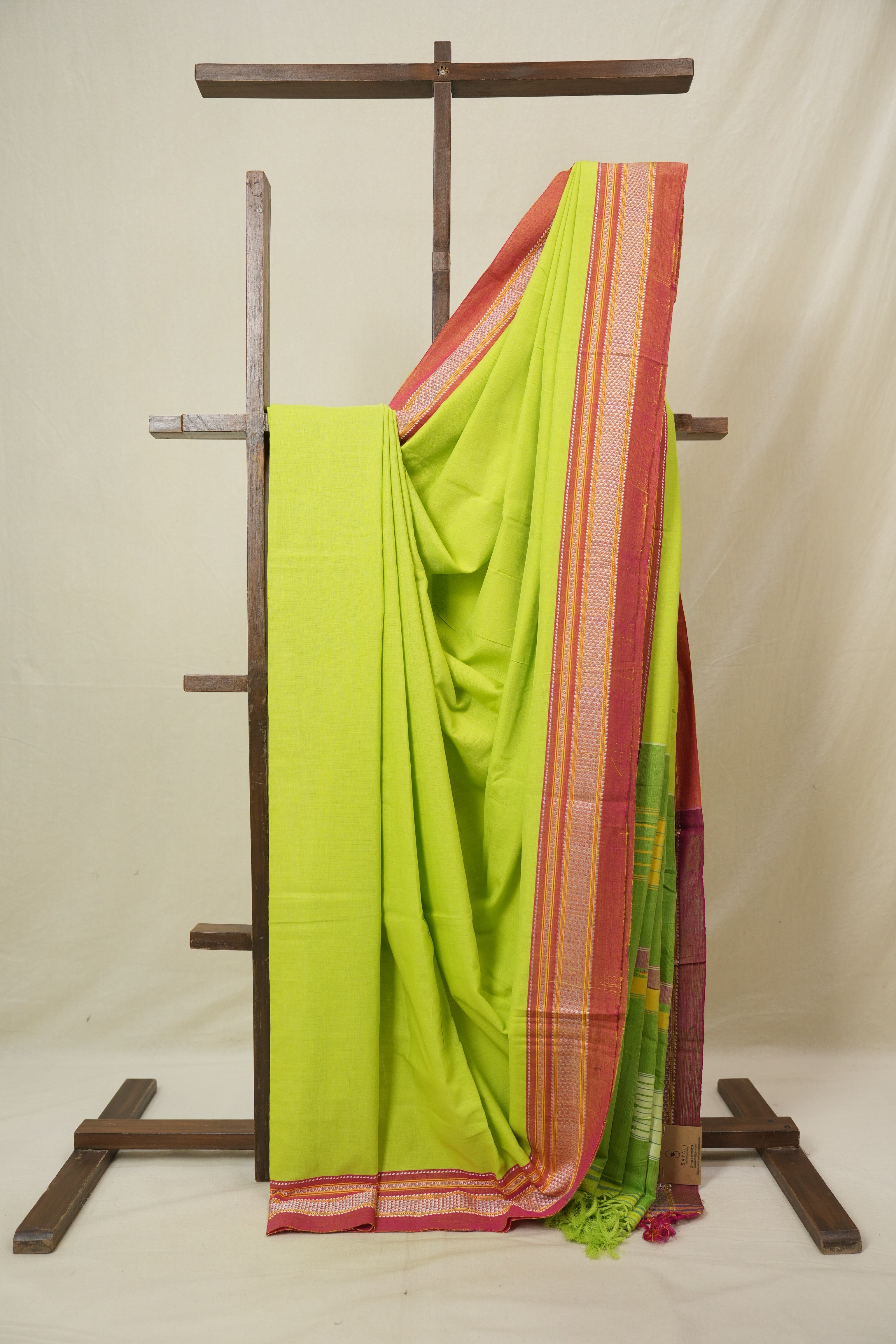 Neon Green Cotton IIkal Saree With Chikki Border - SRNGCIS906
