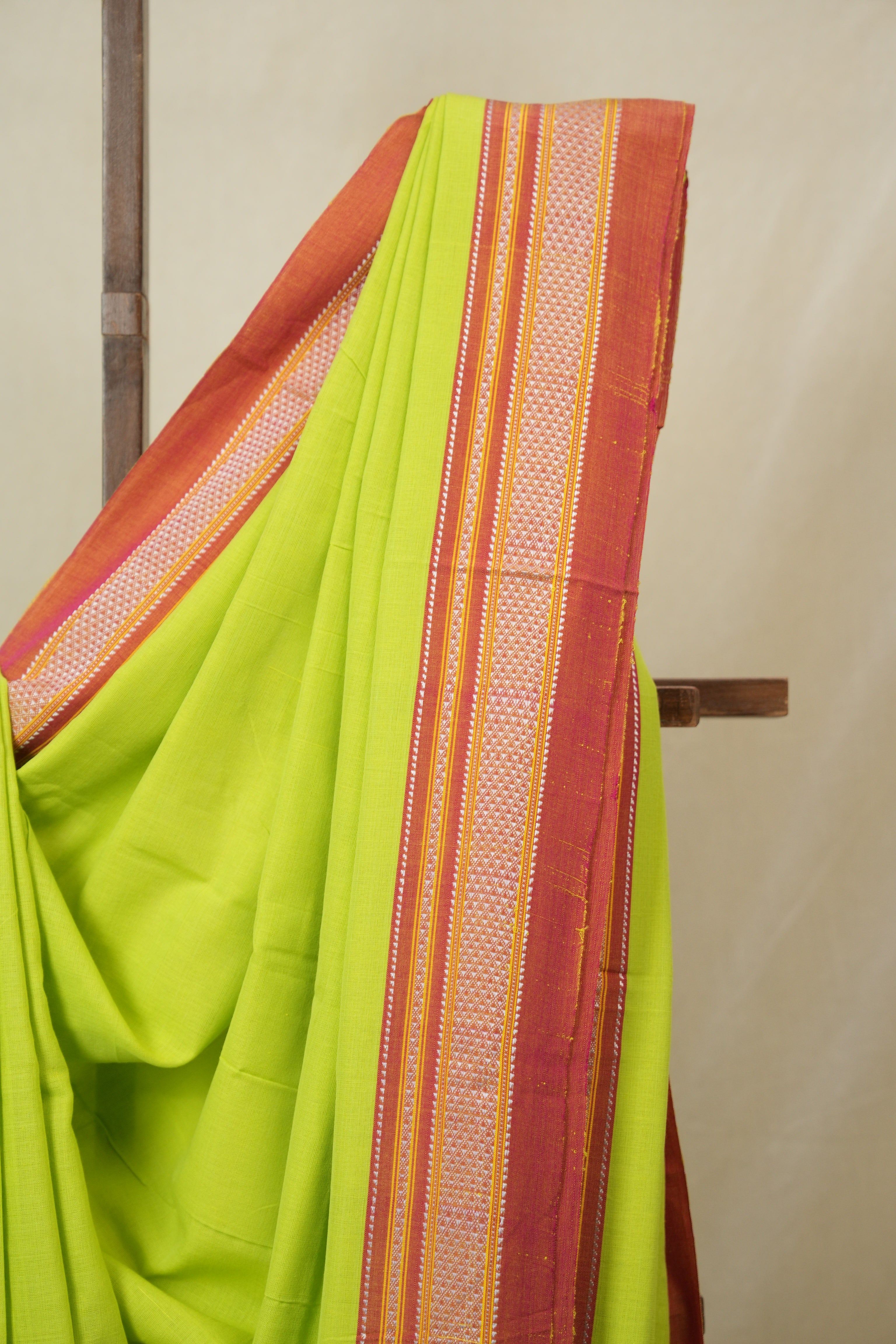 Neon Green Cotton IIkal Saree With Chikki Border - SRNGCIS906