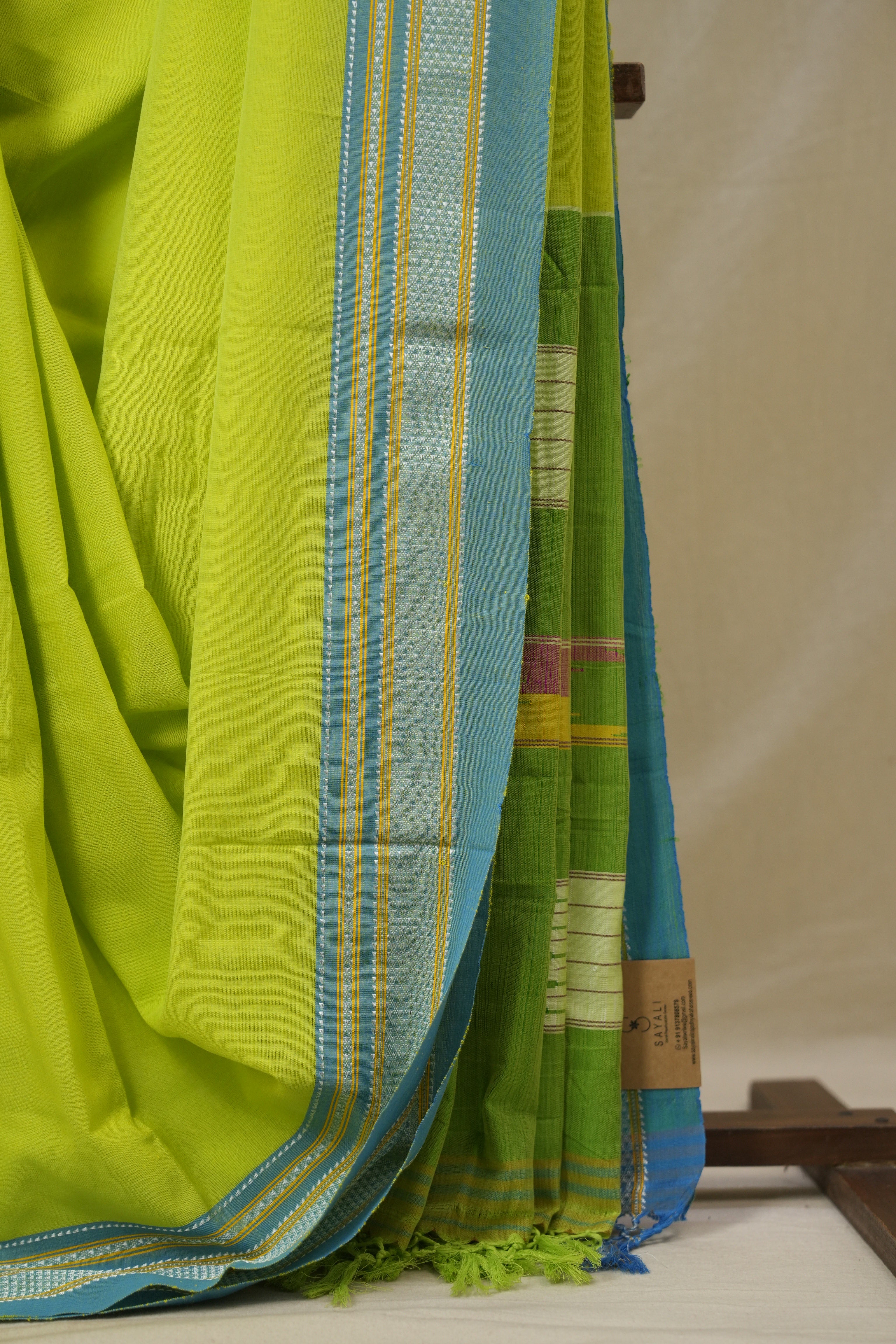 Neon Green Cotton IIkal Saree With Chikki Border - SRNGCIS905