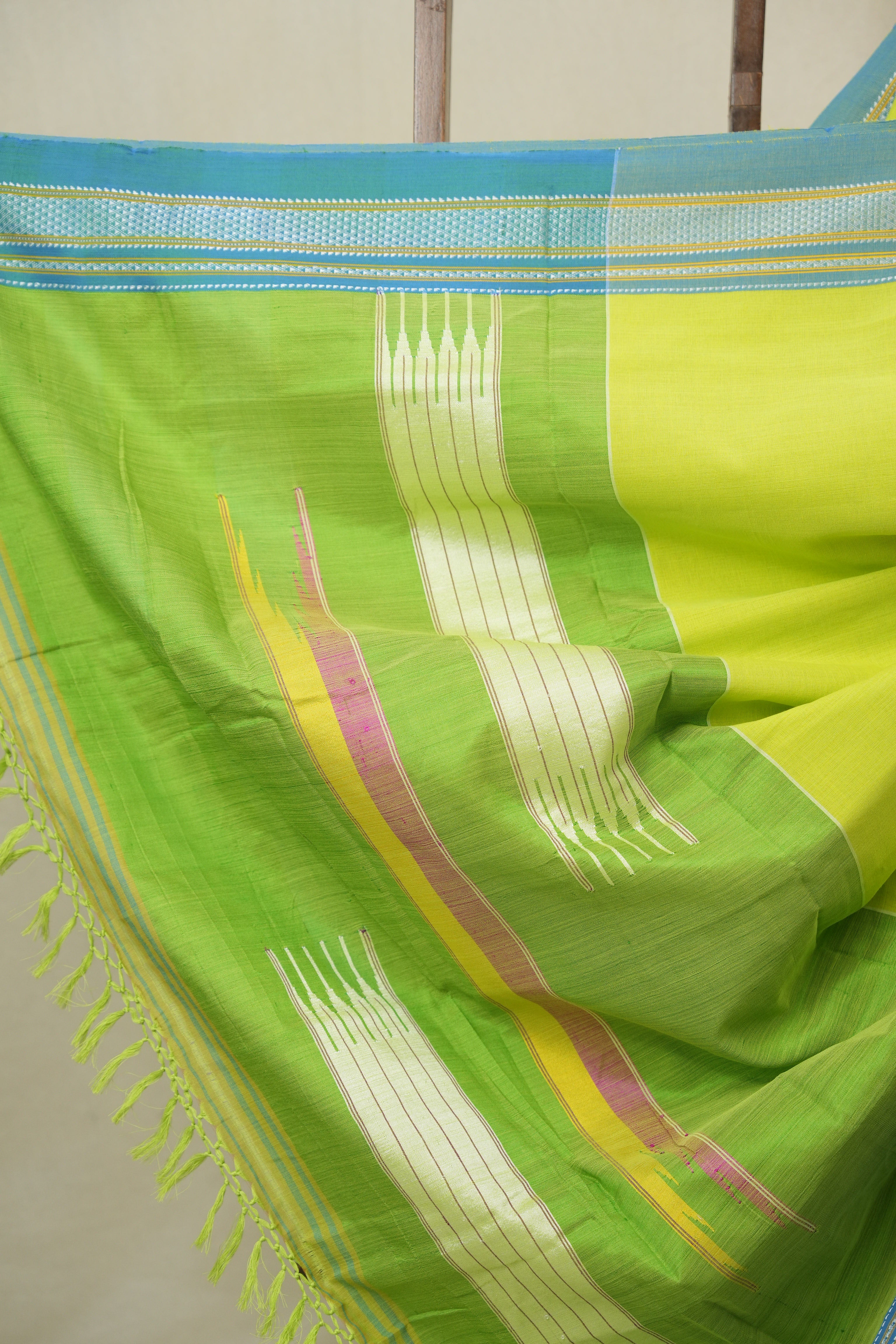 Neon Green Cotton IIkal Saree With Chikki Border - SRNGCIS905