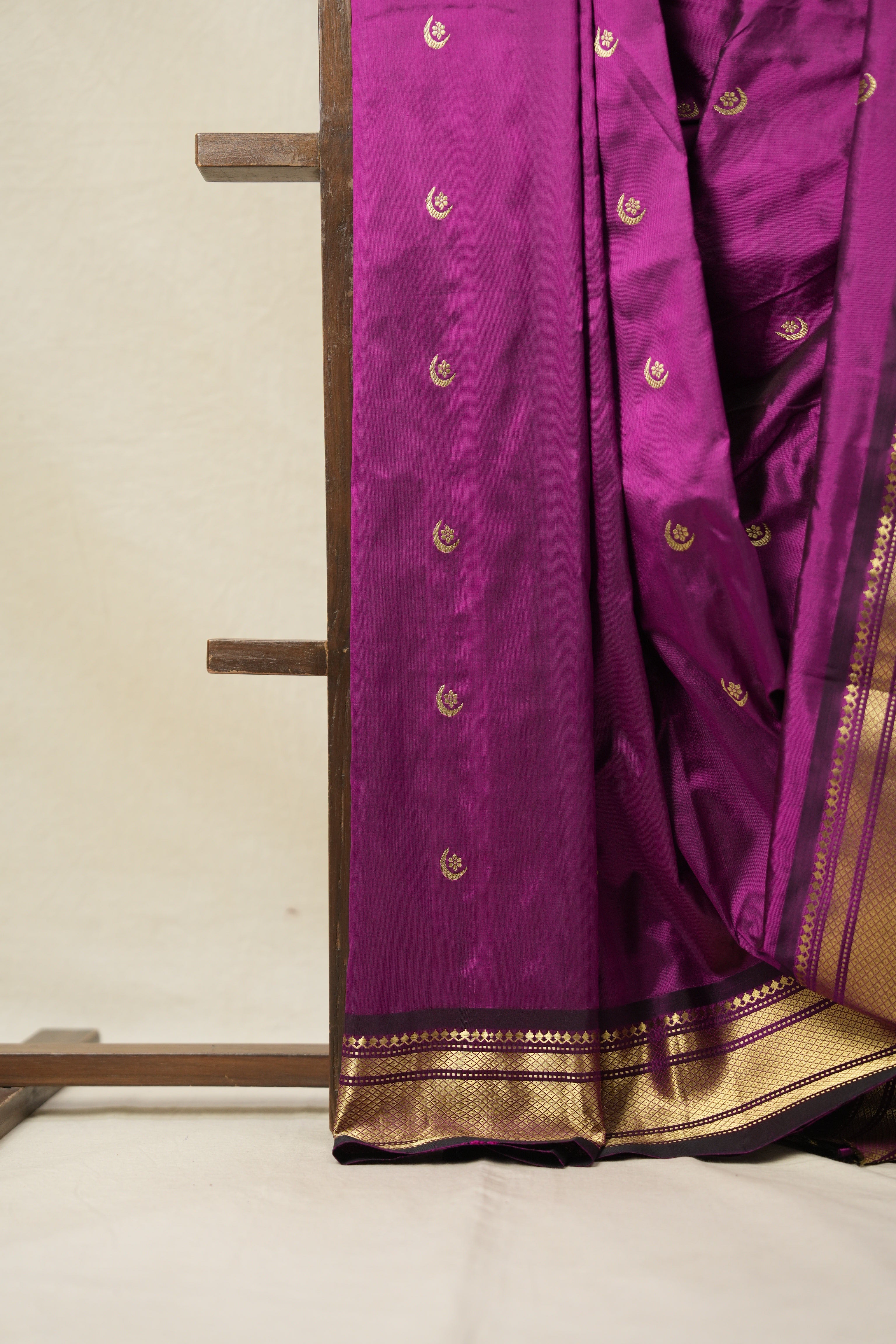 Magenta Silk Paithani Saree - Saavari - SSMSPS25