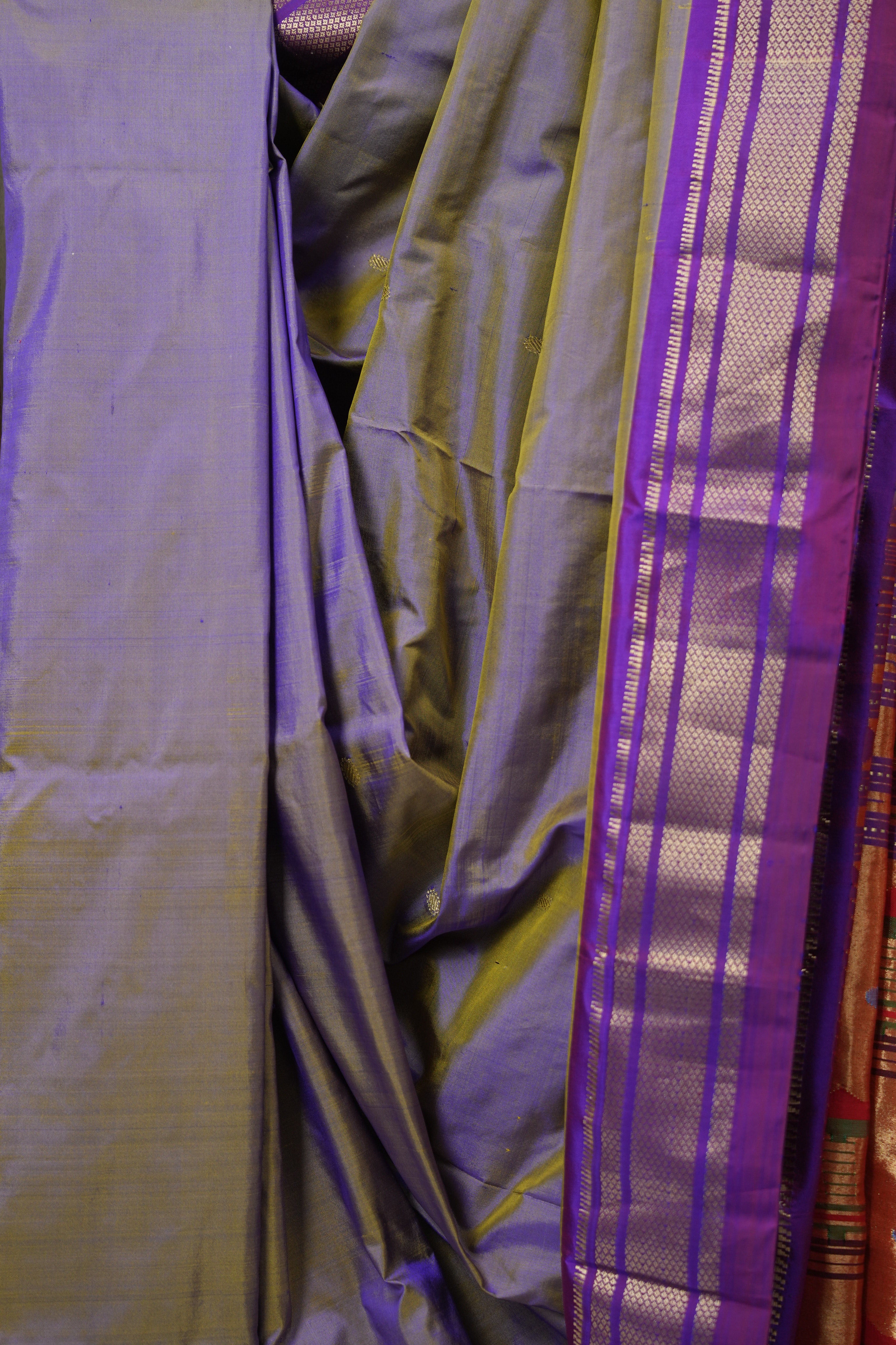 Two Tone Lavender Silk Paithani Saree - SRTTLSPS766