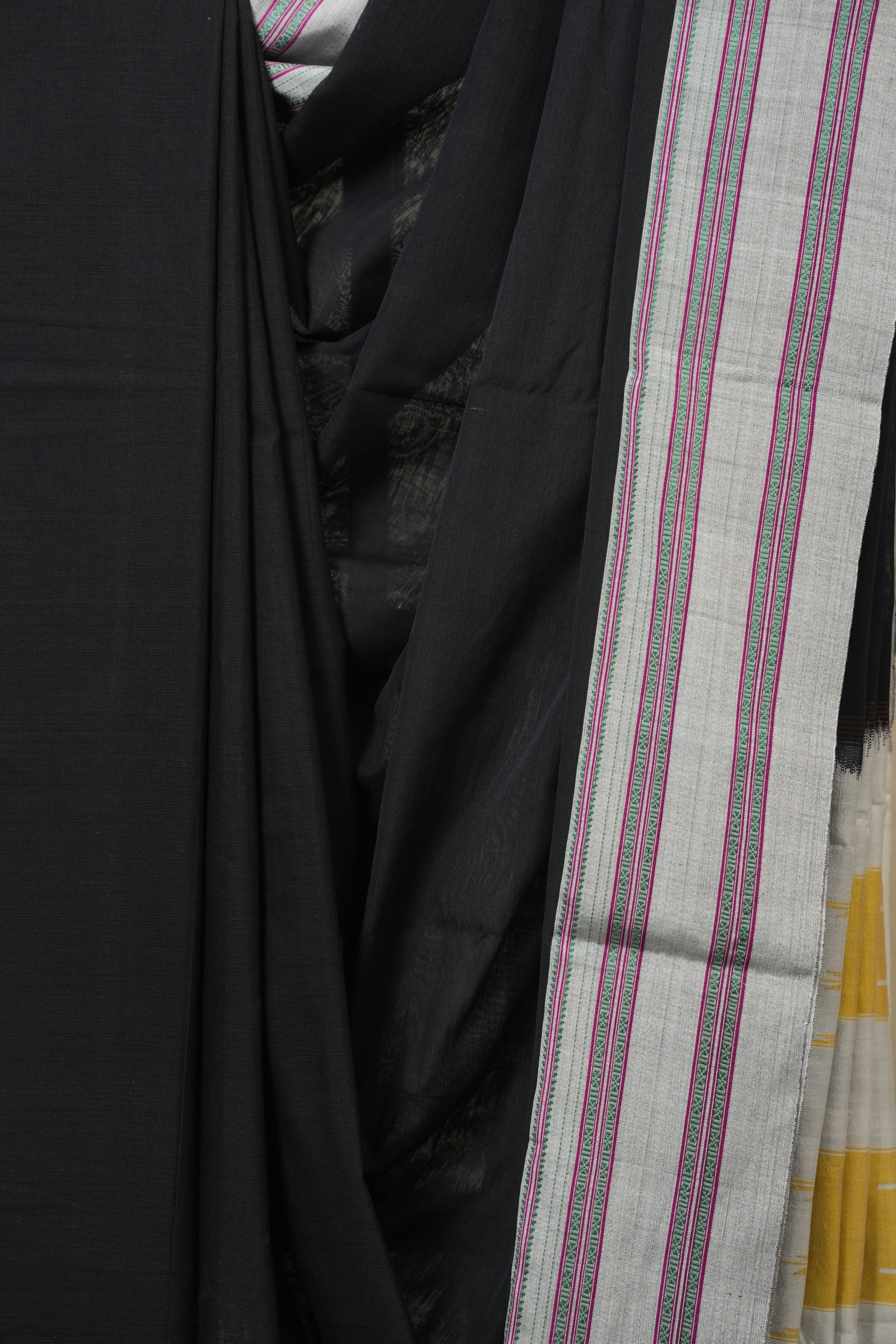 Black Cotton IIkal Saree With Gayatri Border - SRBCIS895