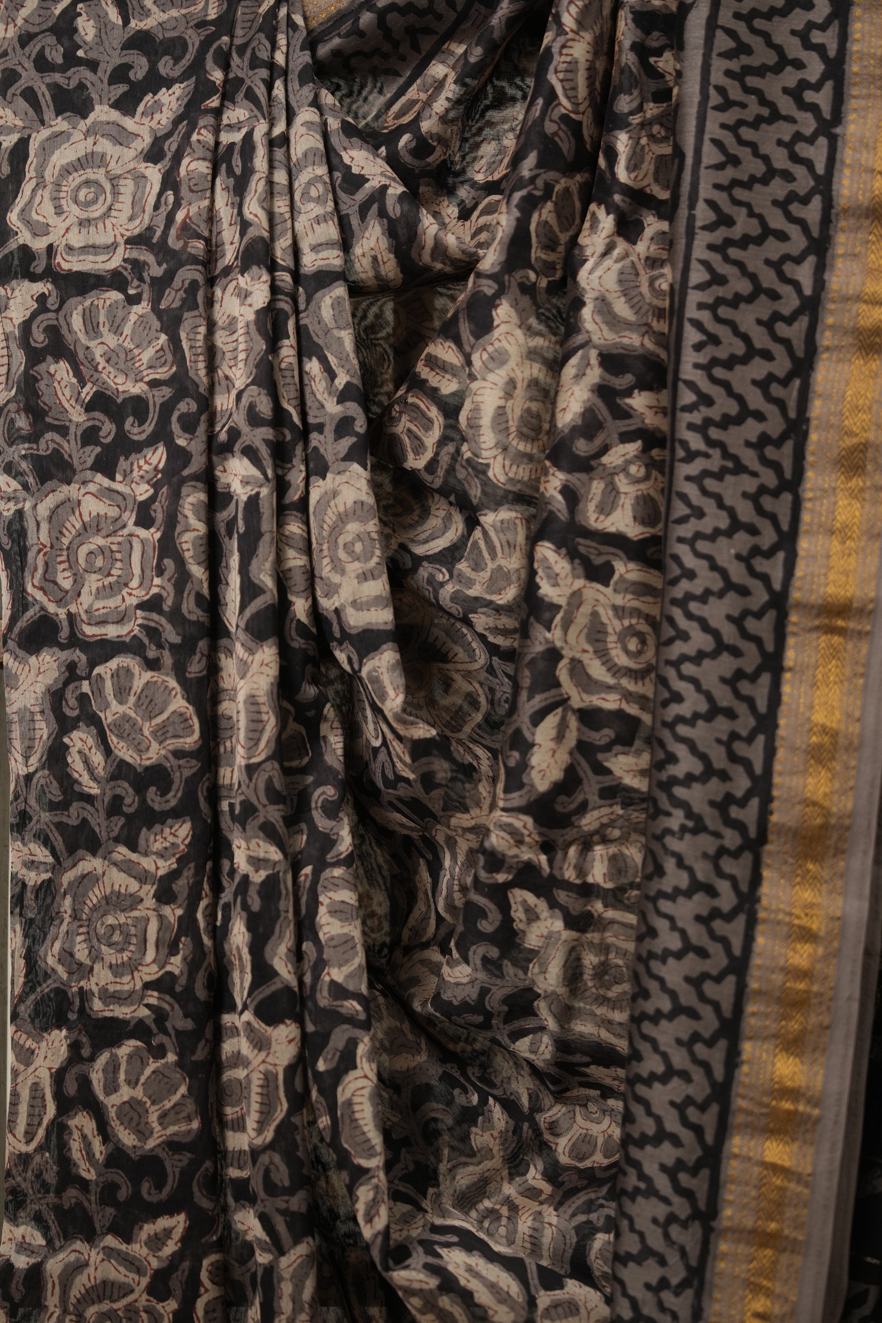 Kashish Black HBP Cotton Silk Saree With Maheshwari Border - SRKBCSS1340
