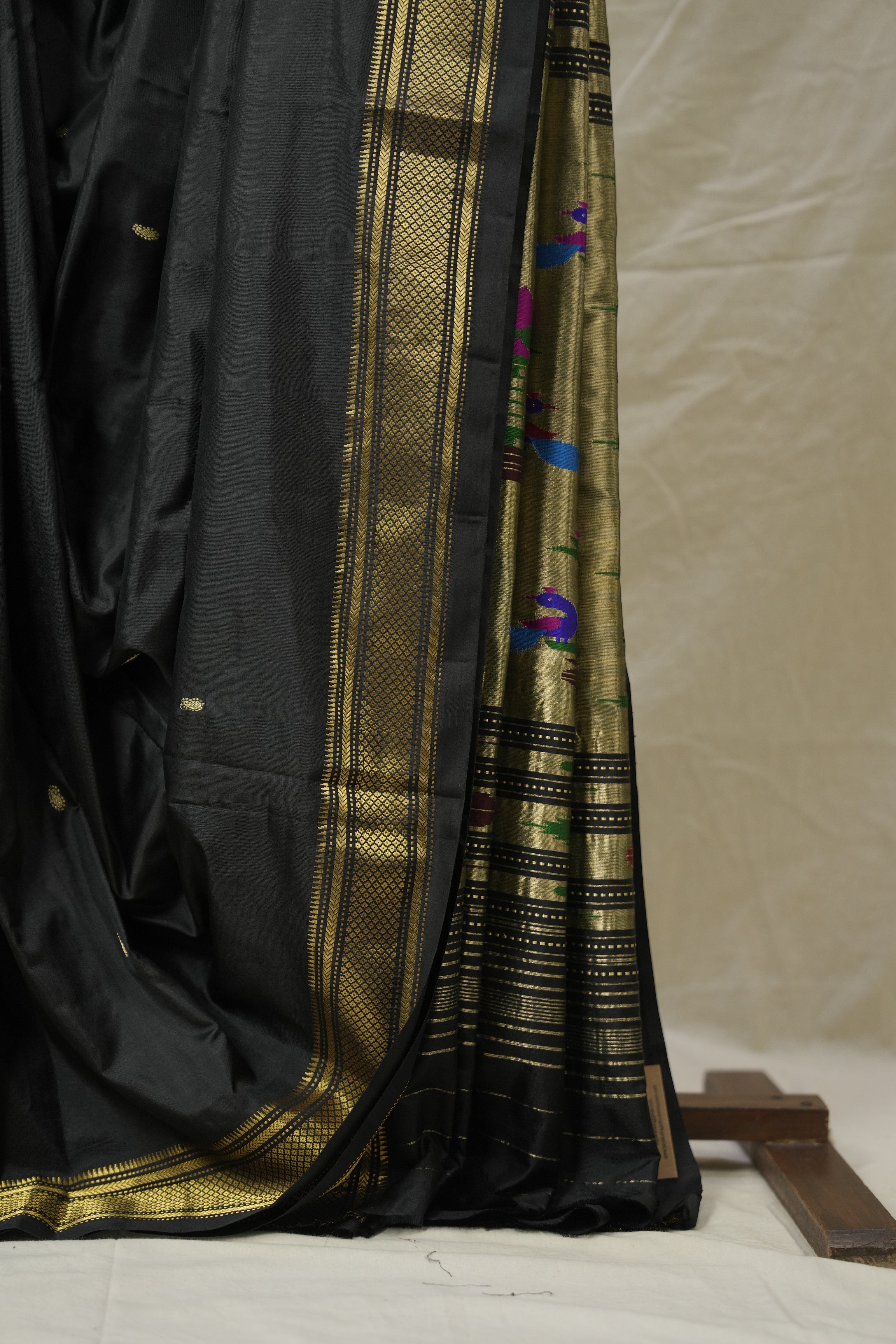 Black Silk Paithani Saree - SRBSPS770
