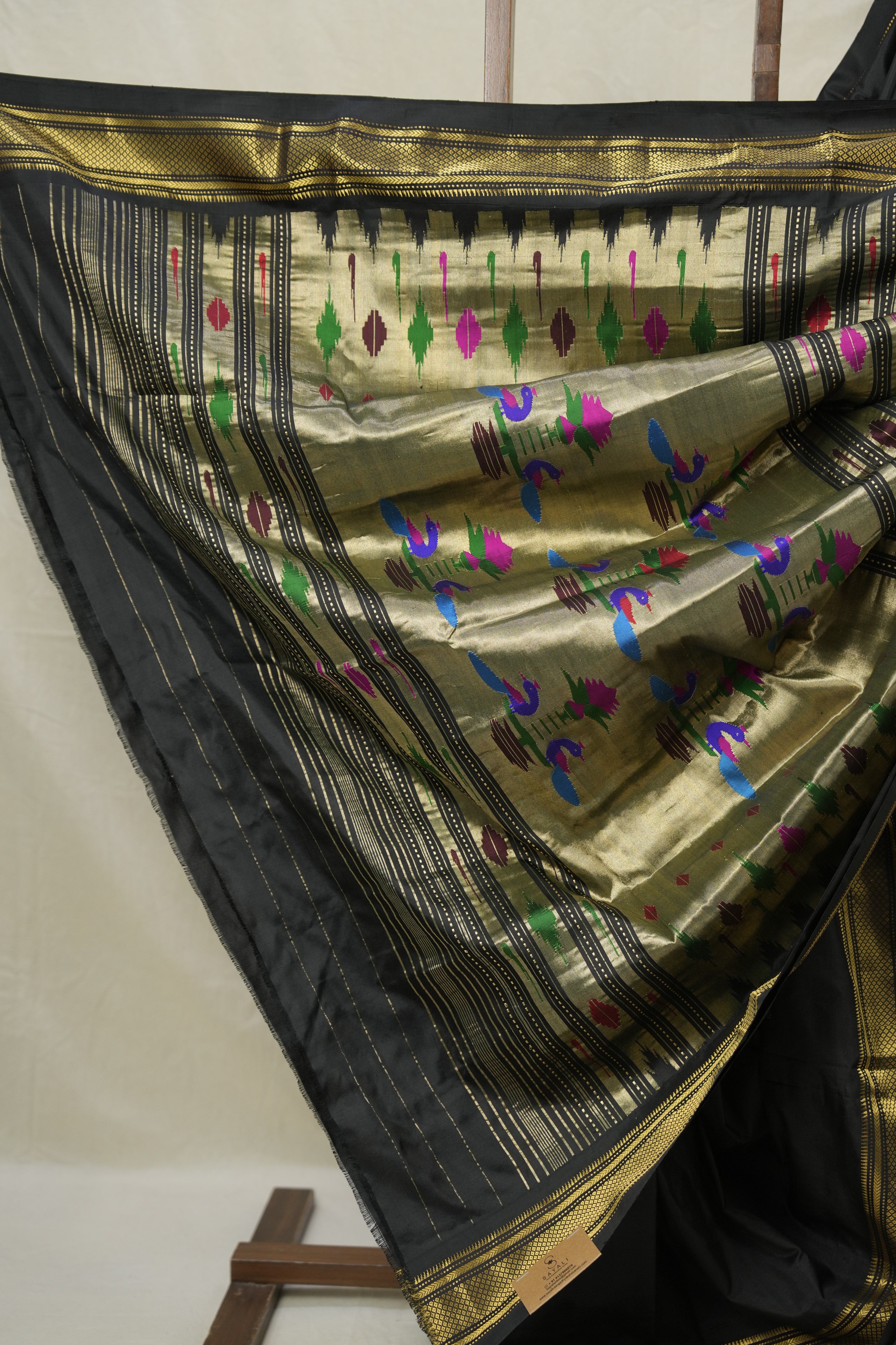 Black Silk Paithani Saree - SRBSPS770