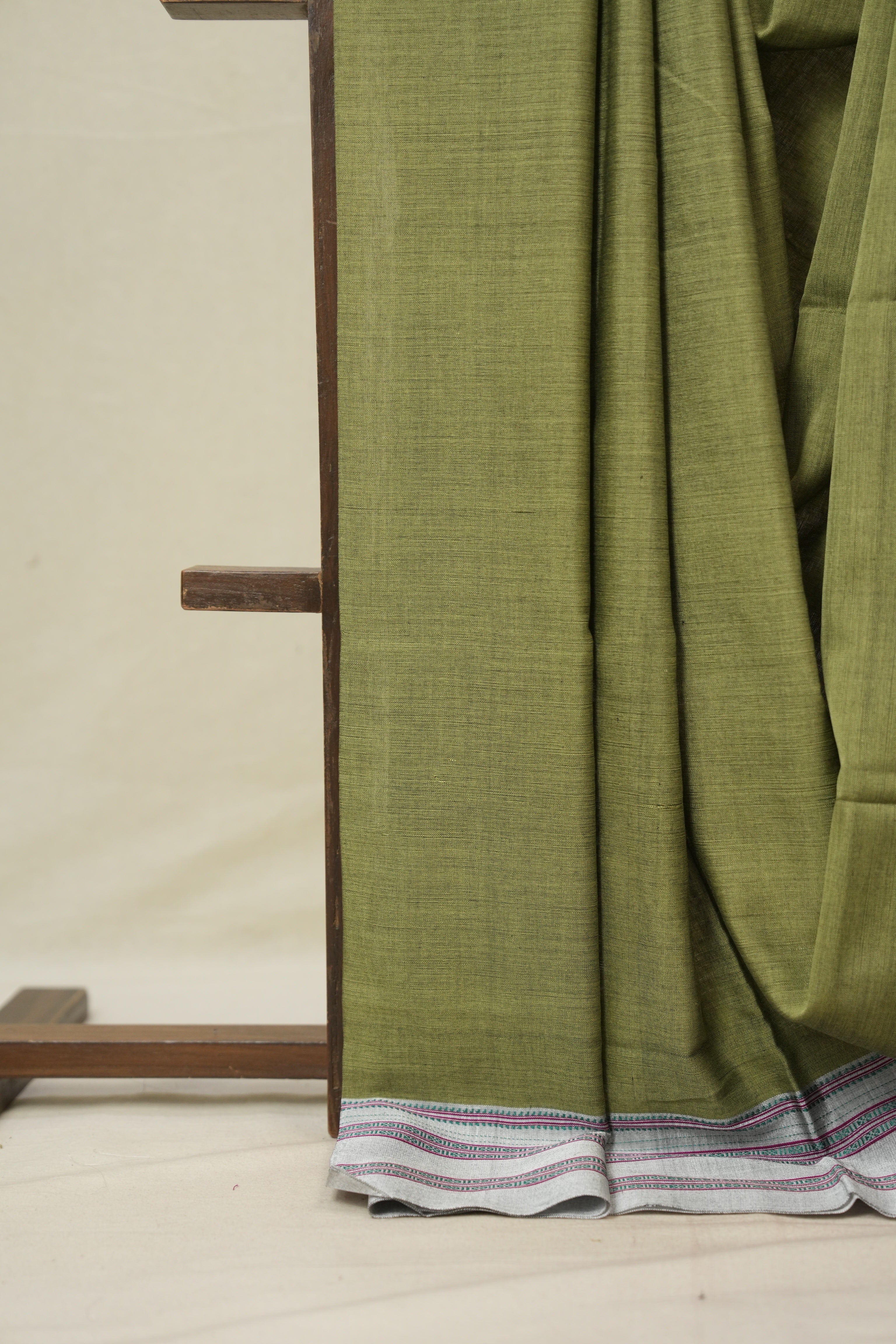 Olive Green Cotton IIkal Saree With Gayatri Border - SROGCIS899