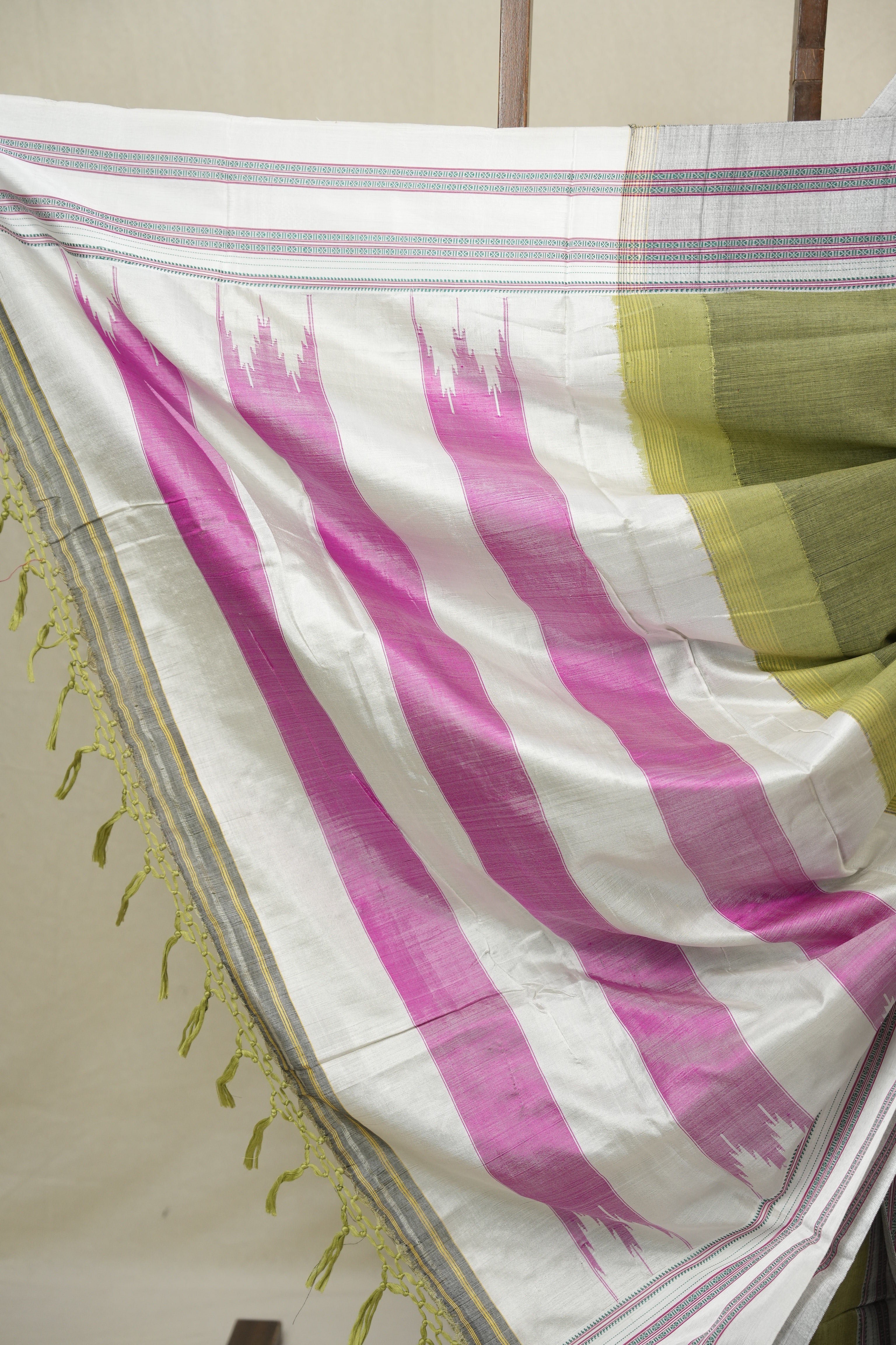 Olive Green Cotton IIkal Saree With Gayatri Border - SROGCIS899